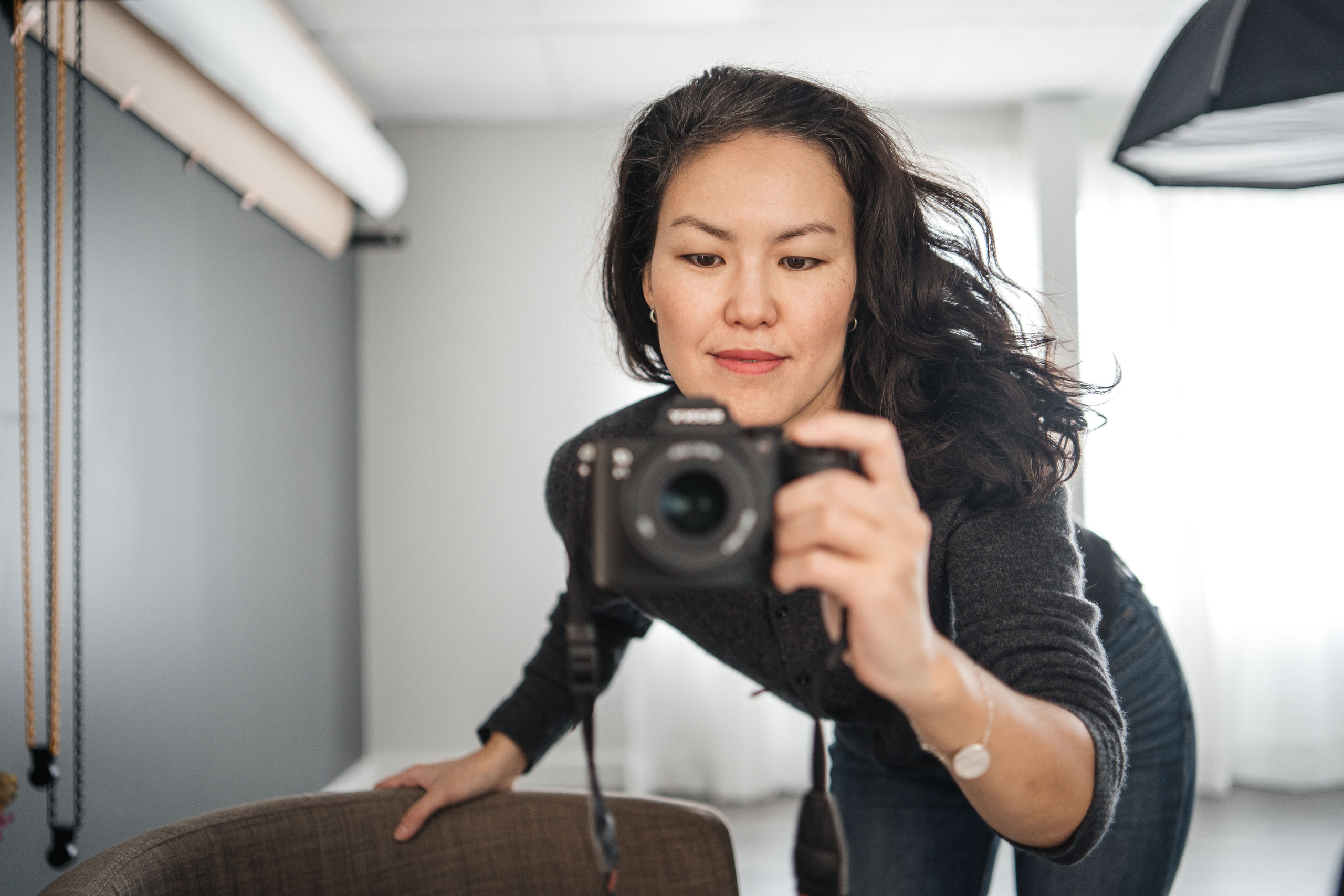 Photography Posing tips. Maria Elaeva Photography | Burnaby Portrait Photographer