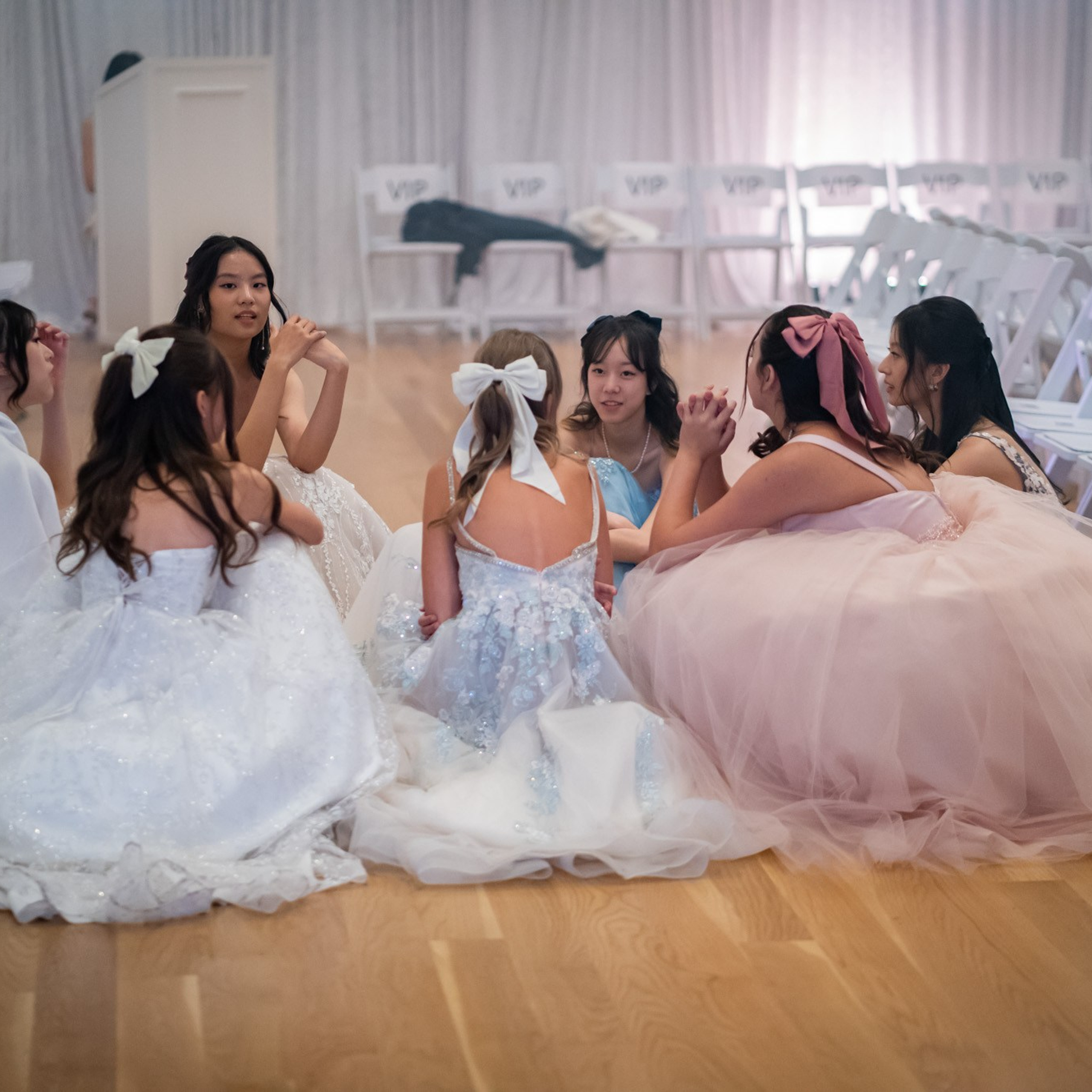 The blooms BTS
