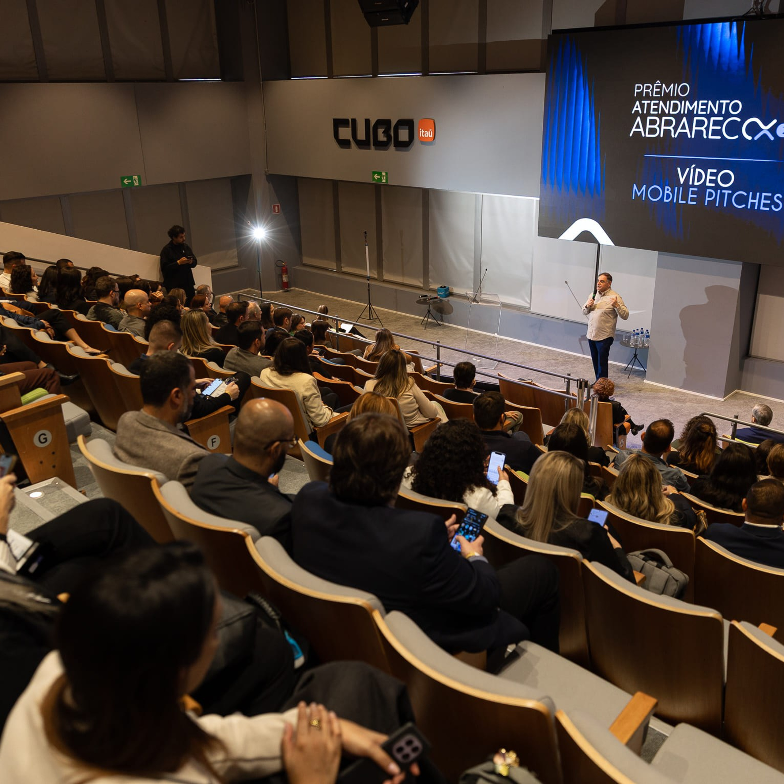 CONGRESSOS & PALESTRAS
