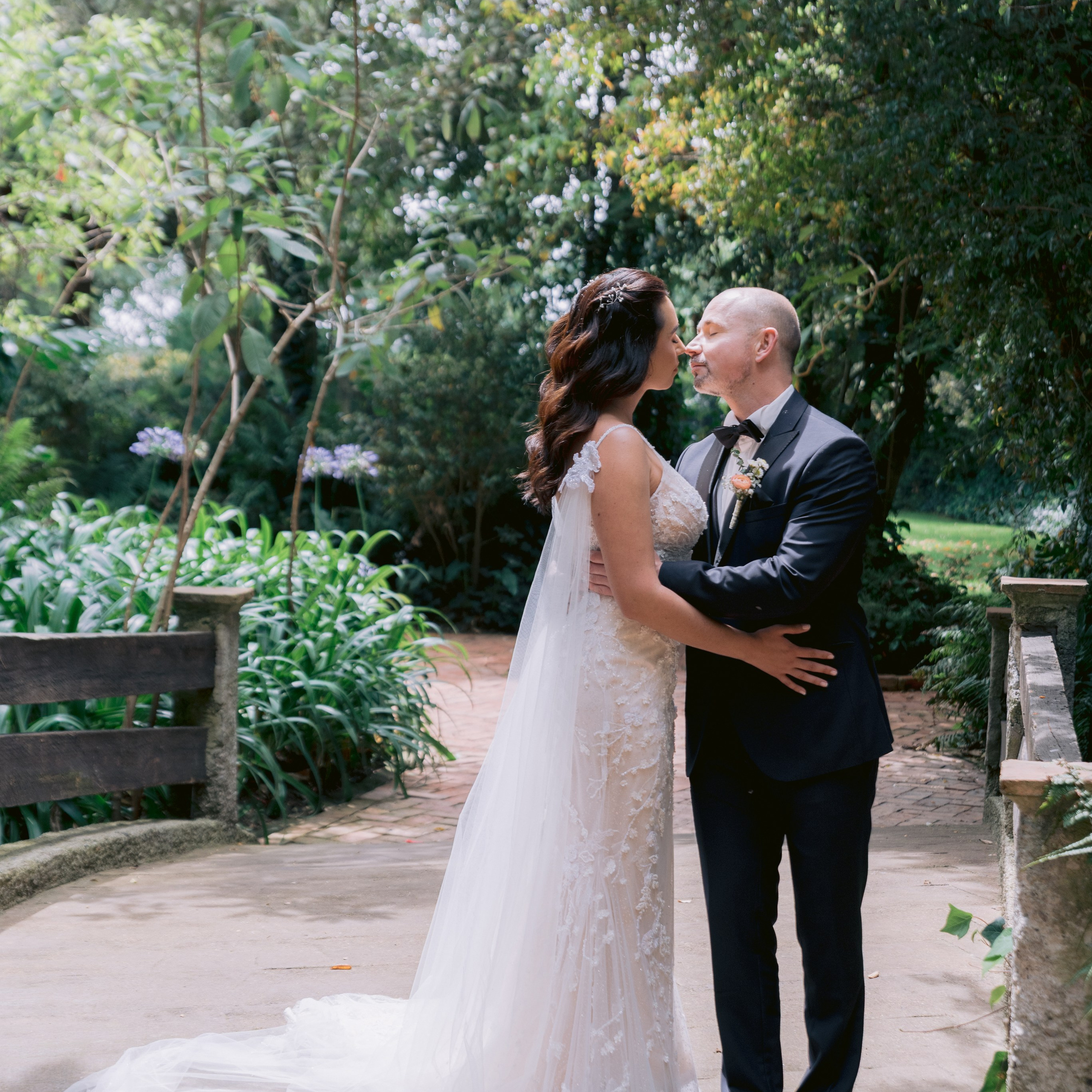 Alejandra & Tobías. Fotografía Documetal & Editorial de bodas