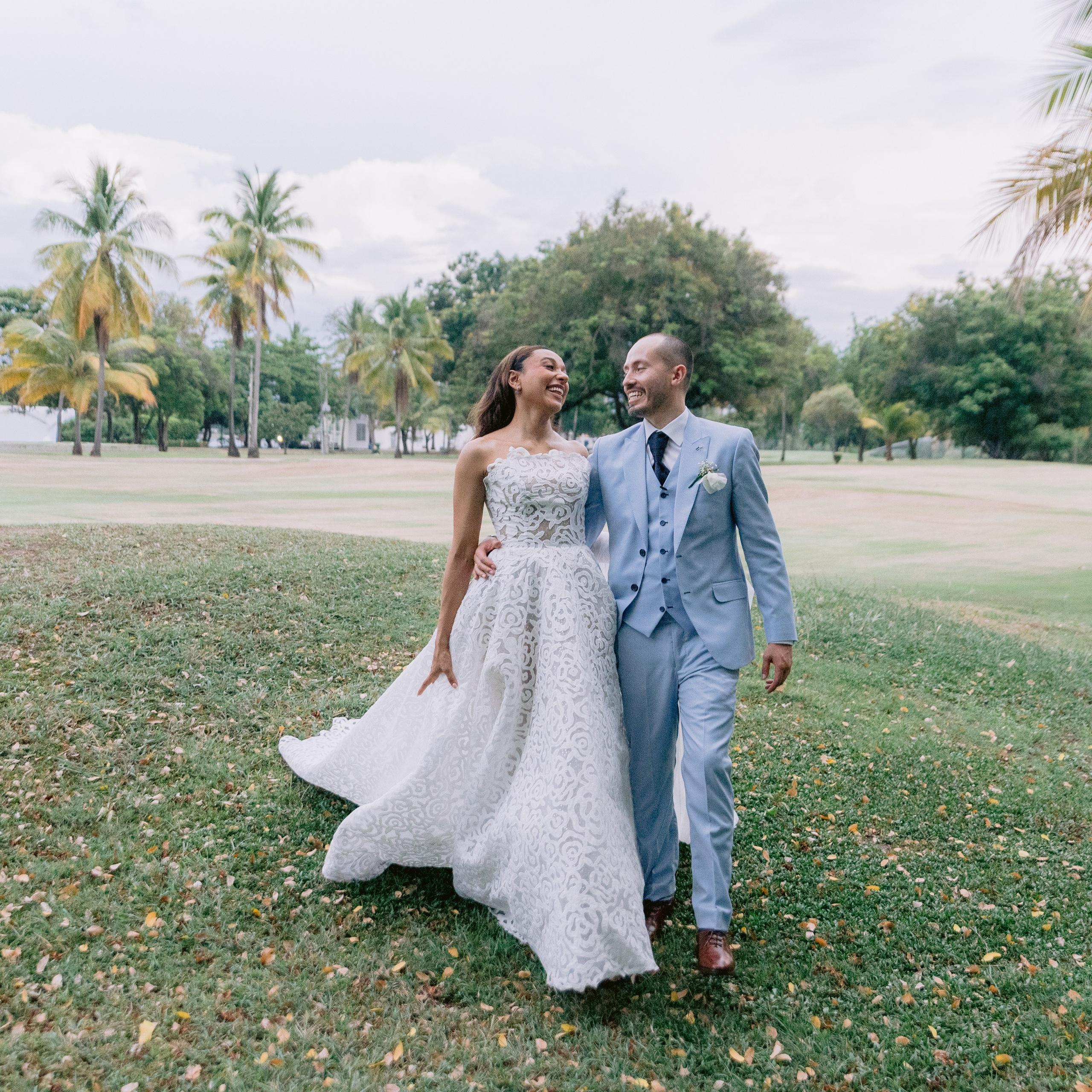 Aura & Andrés. Fotografía Documetal & Editorial de bodas