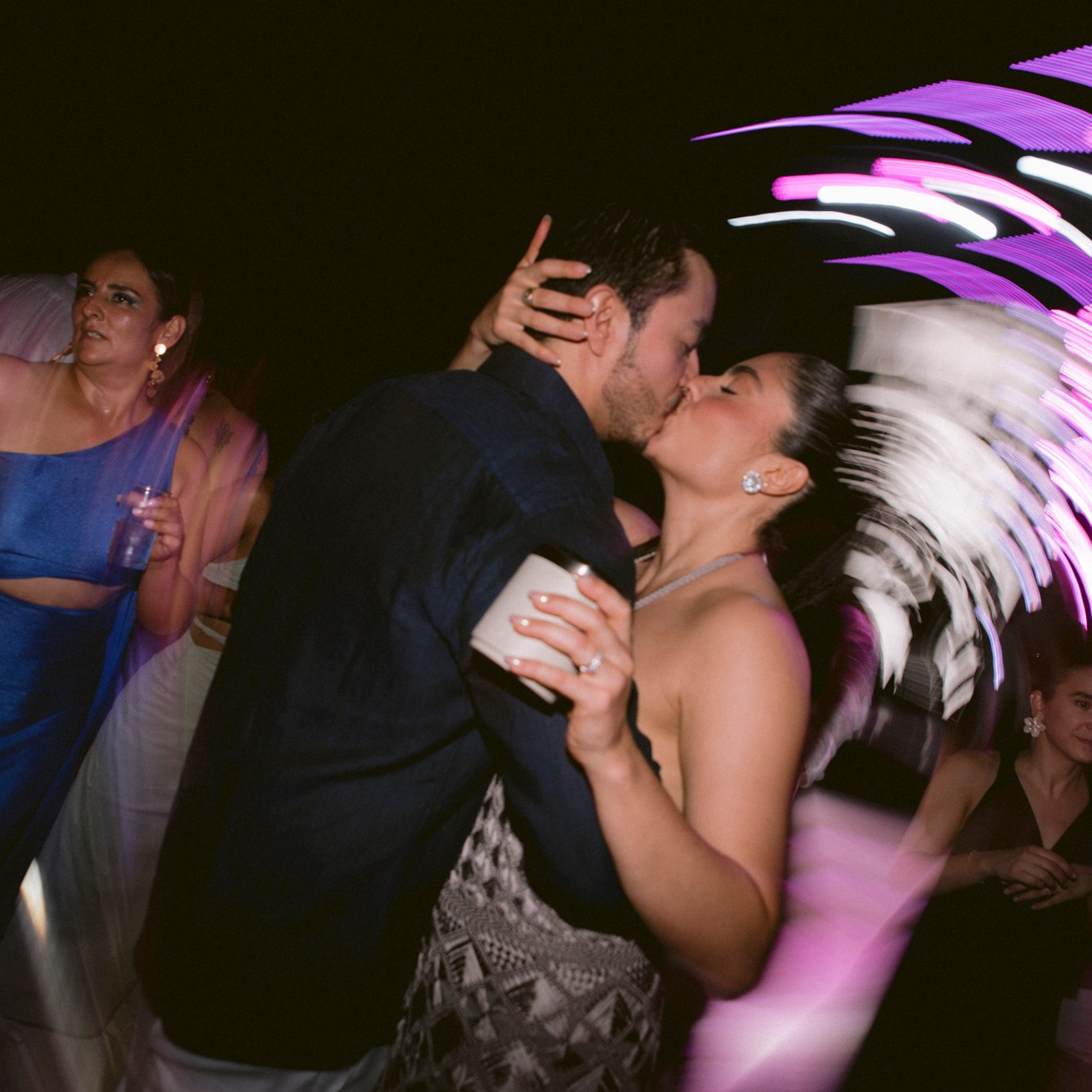 Lina & Nico. Fotografía Documetal & Editorial de bodas