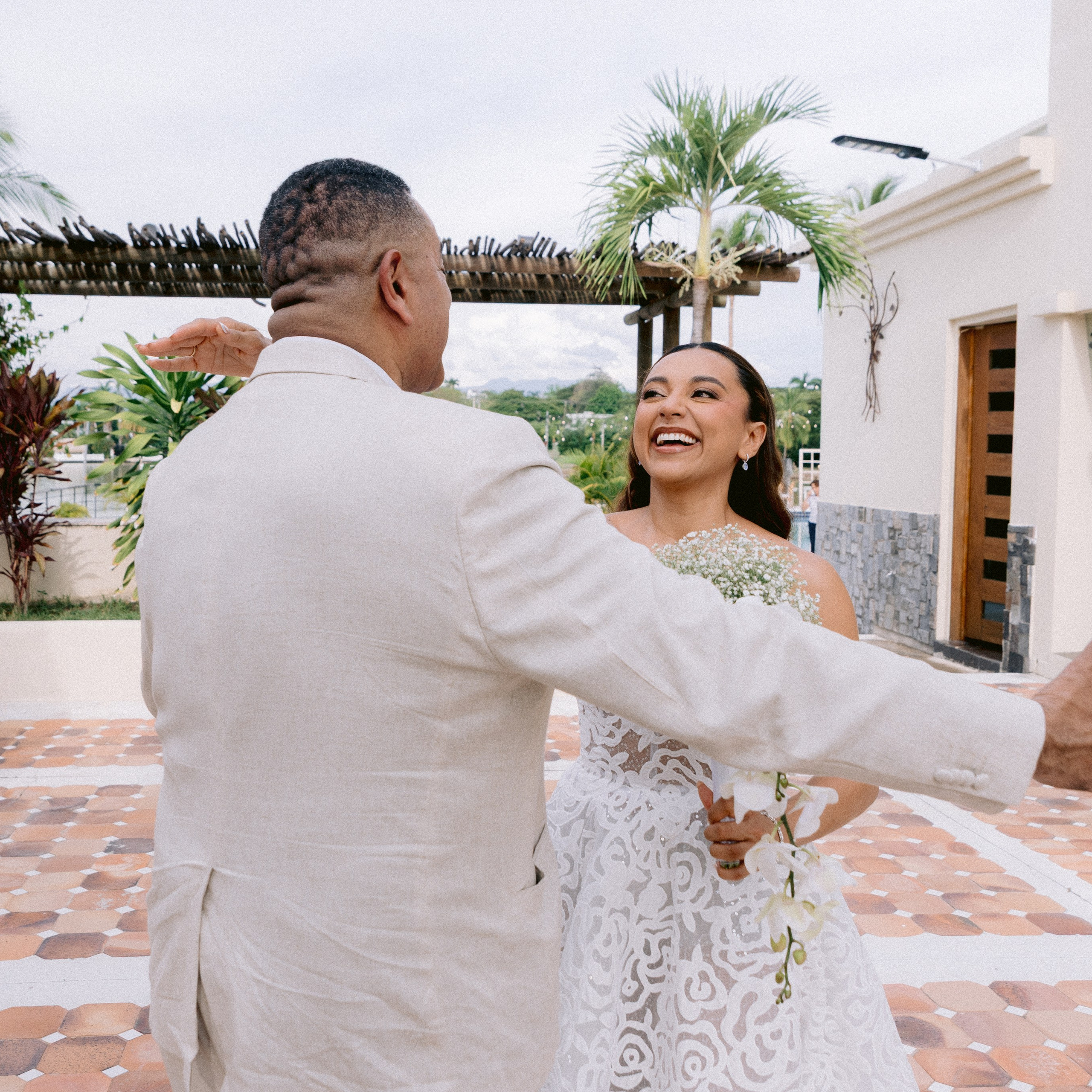 Aura & Andrés. Fotografía Documetal & Editorial de bodas