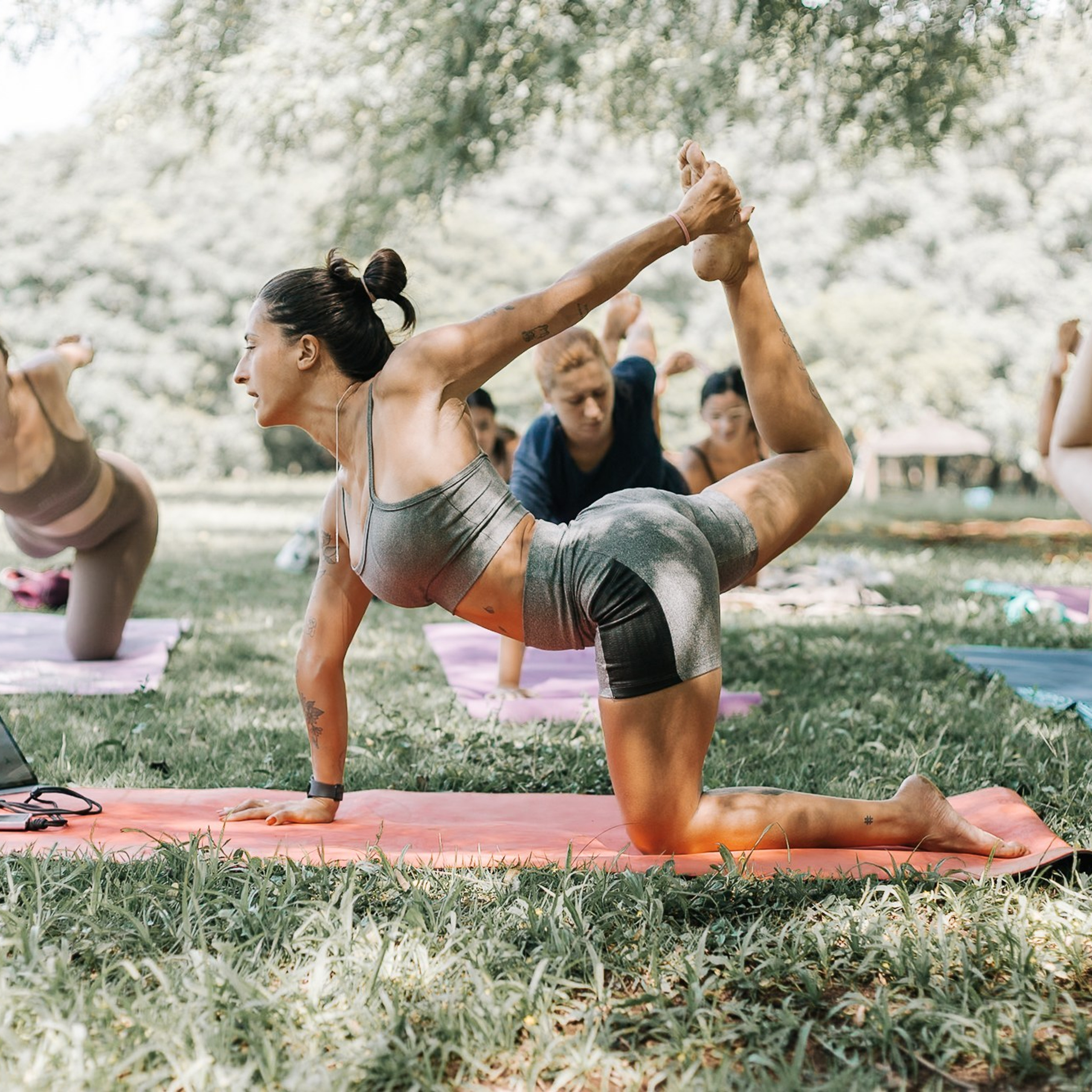 Yoga no Parque da Juventude — São Paulo /SP. Mareh Audiovisual