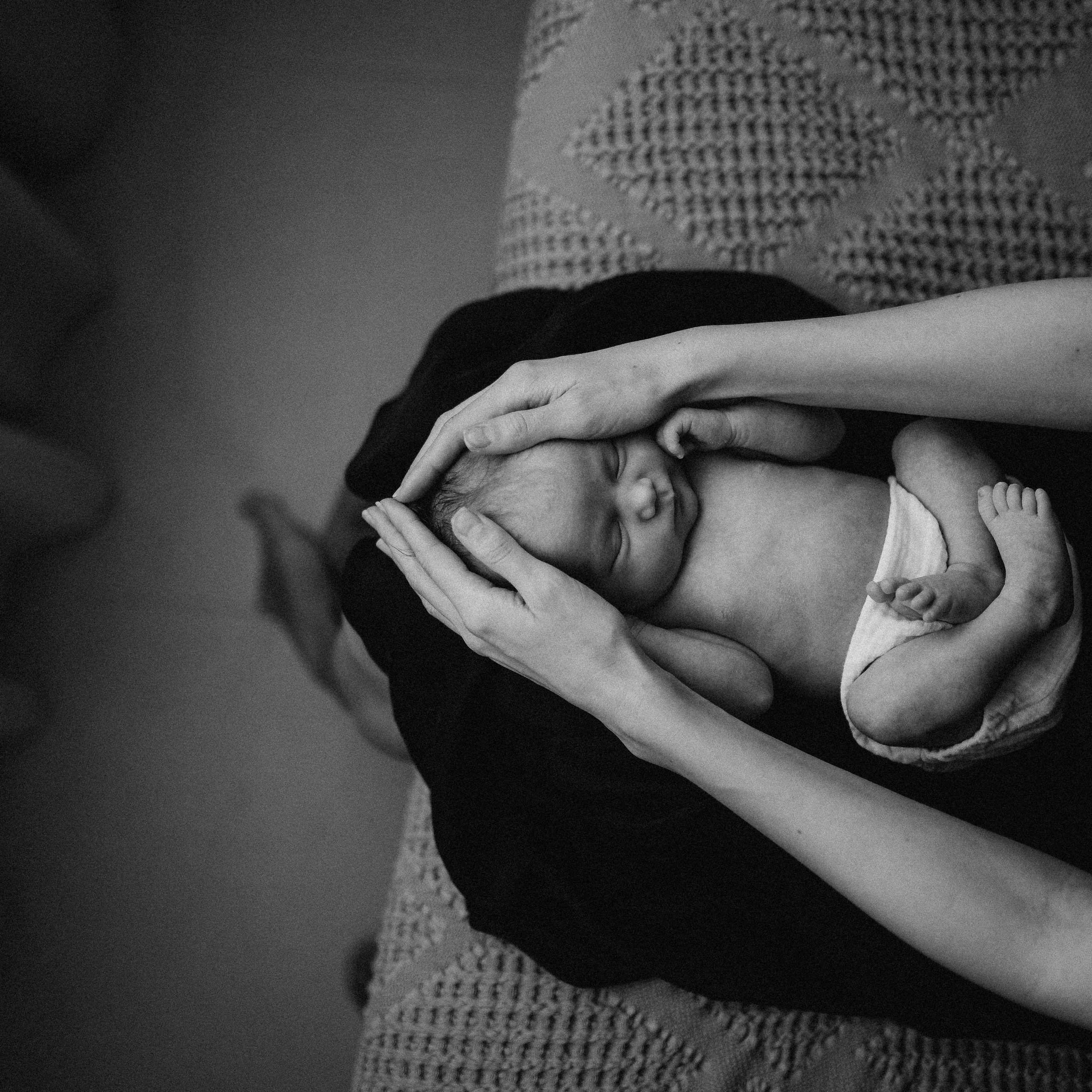 Iris Home BIRTH. Fotografa documental de familia e nascimento em Florianópolis SC Daria Ermolaev