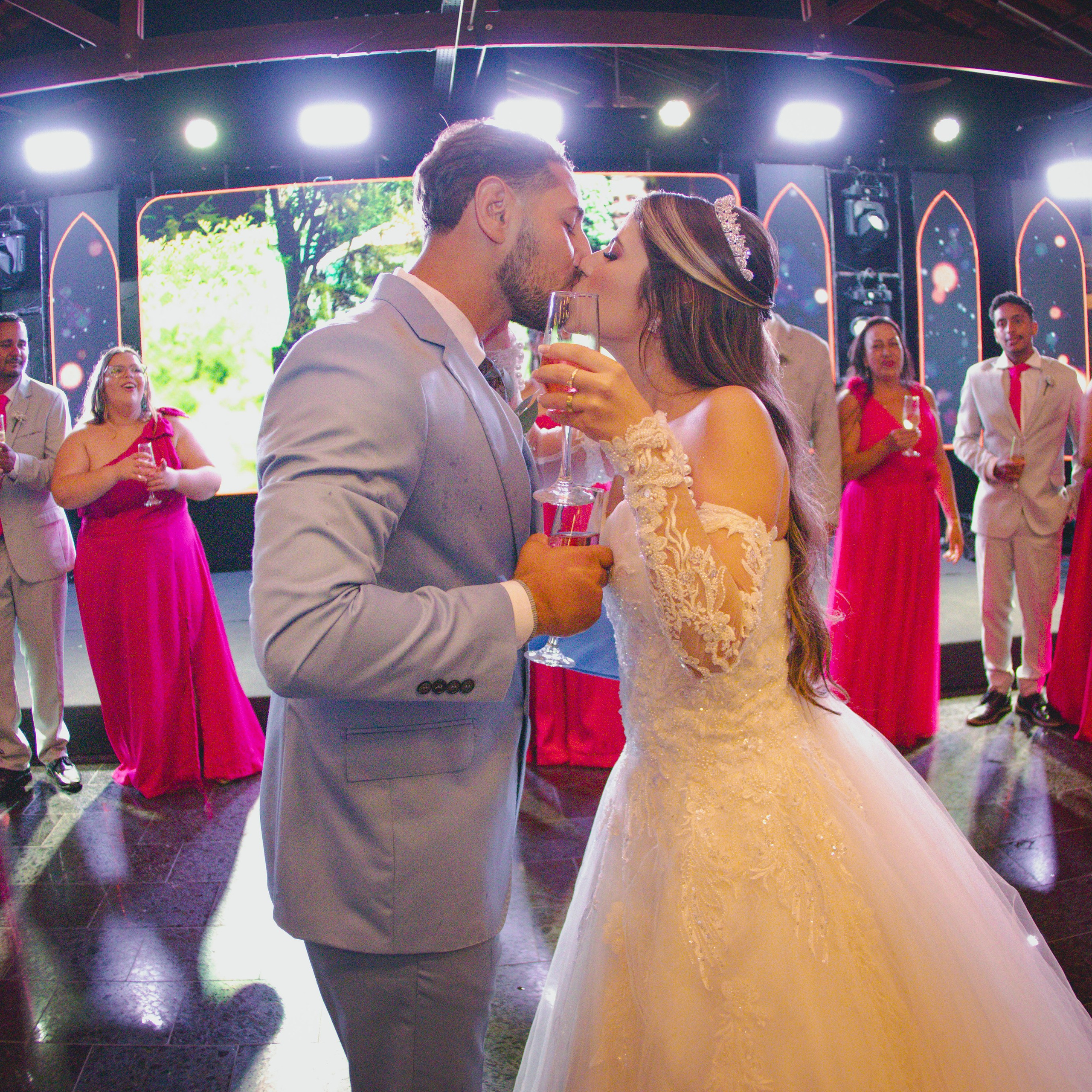 ANA LYVIA E JOÃO VICTOR. Fotógrafos de casamento. empresas, família em Catanduva SP e região, Casal Gonçales