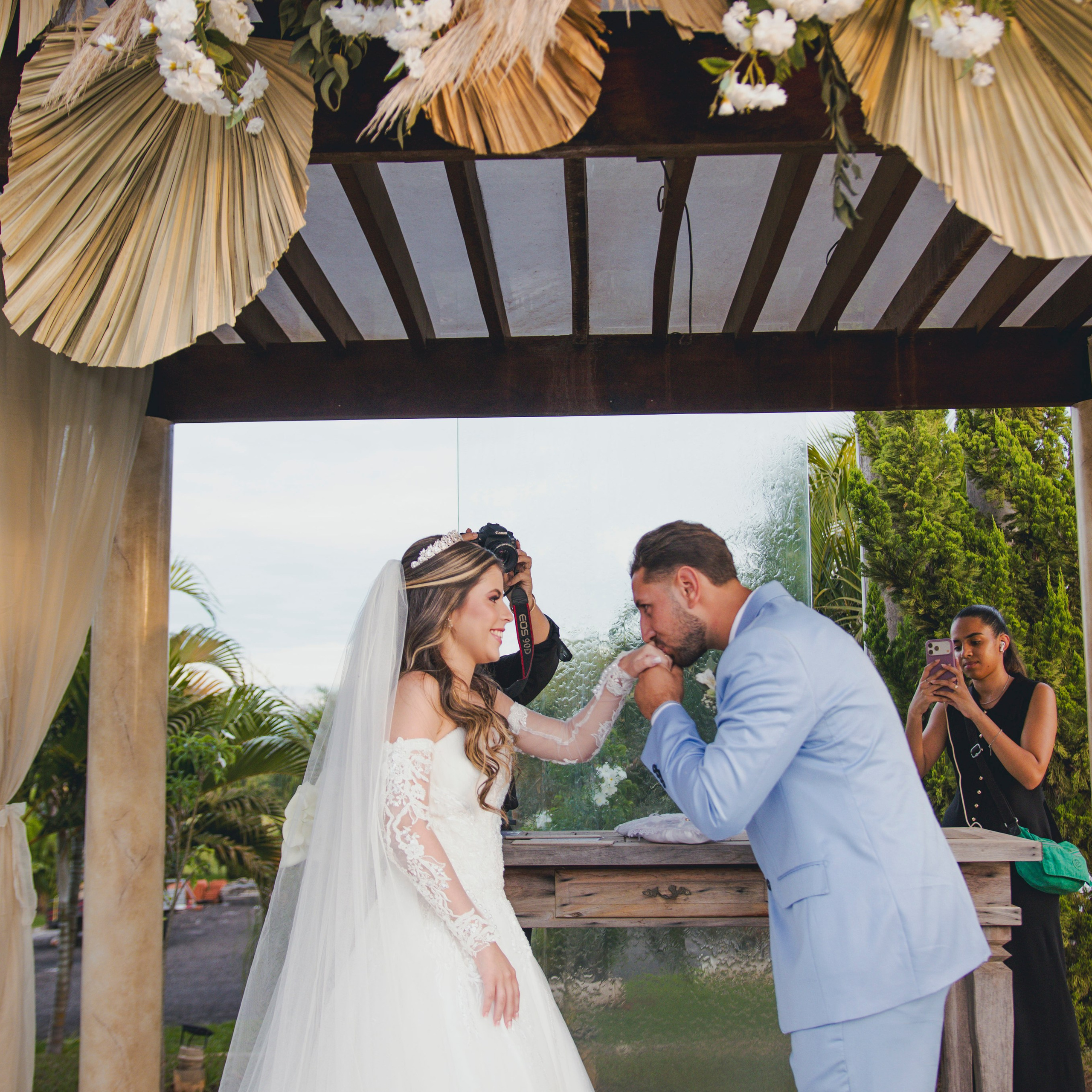 ANA LYVIA E JOÃO VICTOR. Fotógrafos de casamento. empresas, família em Catanduva SP e região, Casal Gonçales