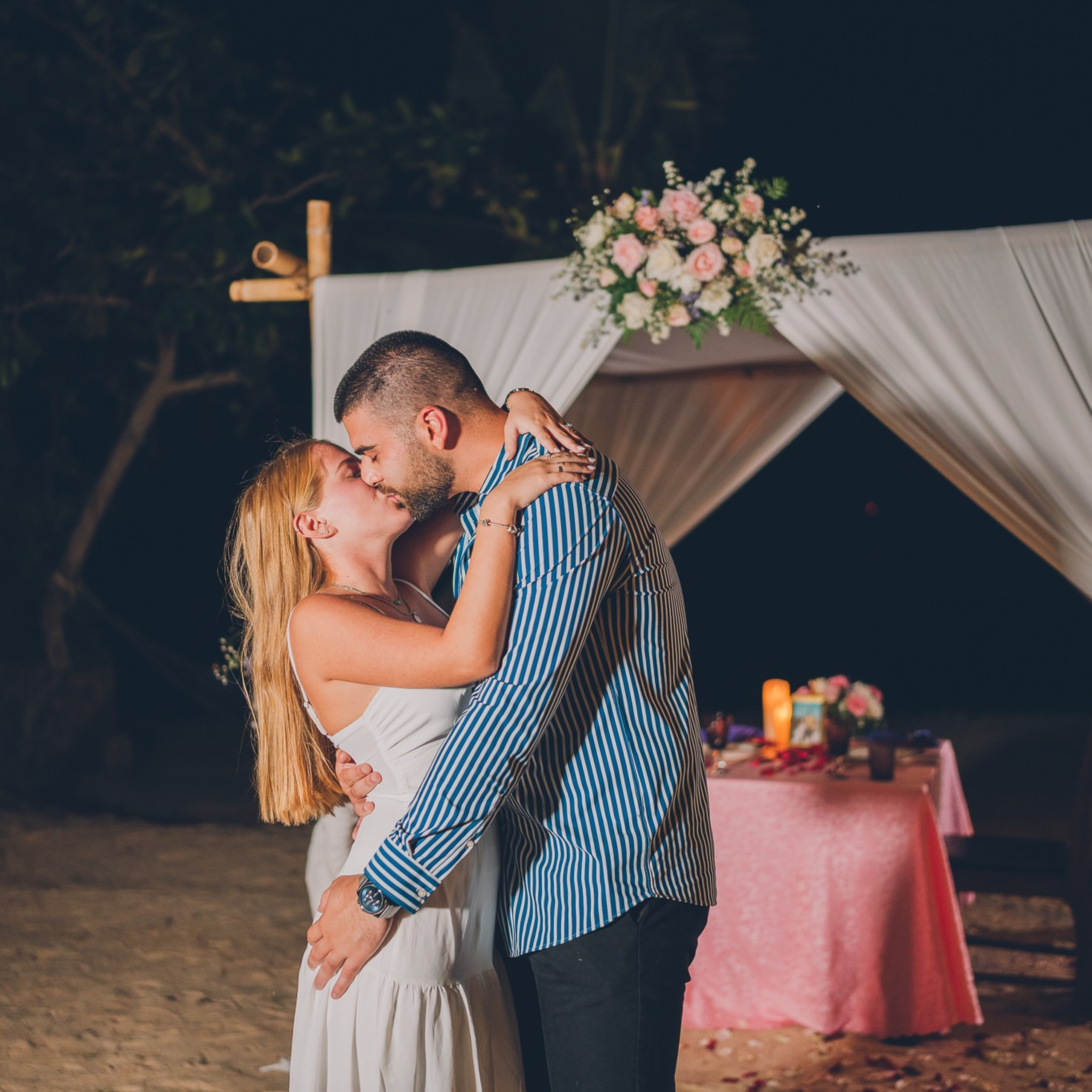 Photo. Romantic proposal on Koh Samui, Thailand