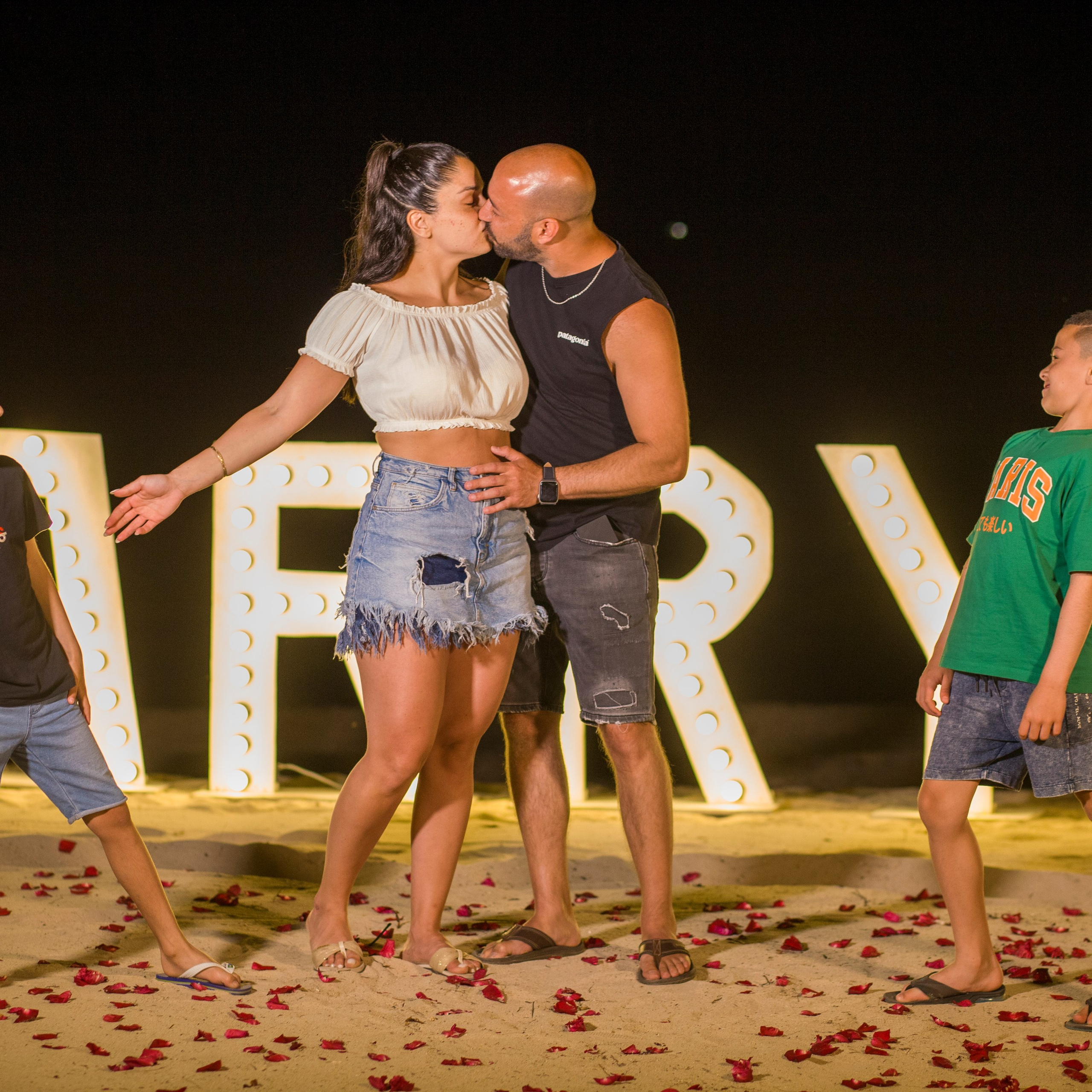Photo. Romantic proposal on Koh Samui, Thailand