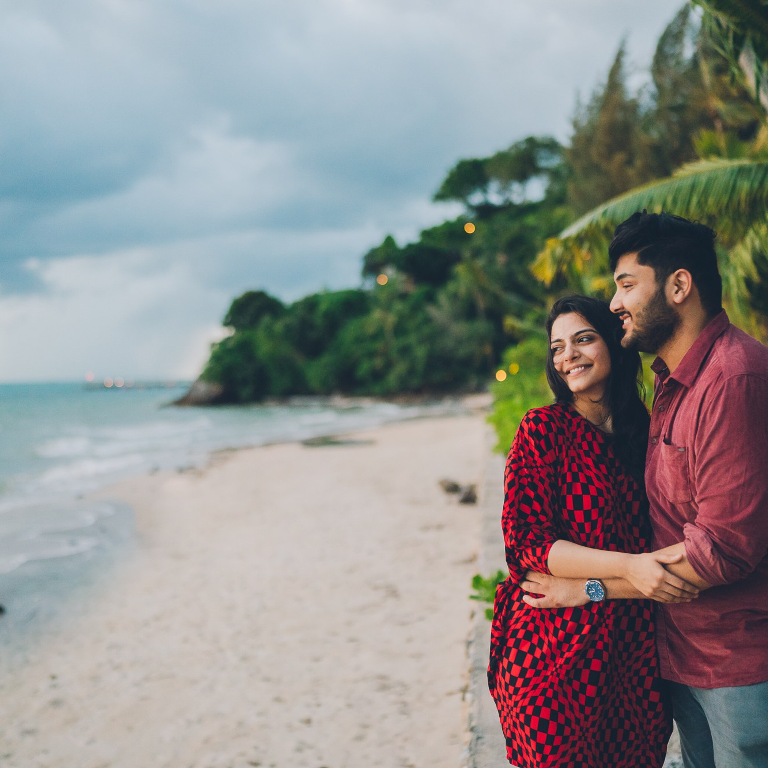 Luxury beach proposal in Koh Samui, Thailand. Private sunset setup with candles, flowers, and ocean view for an unforgettable engagement experience.