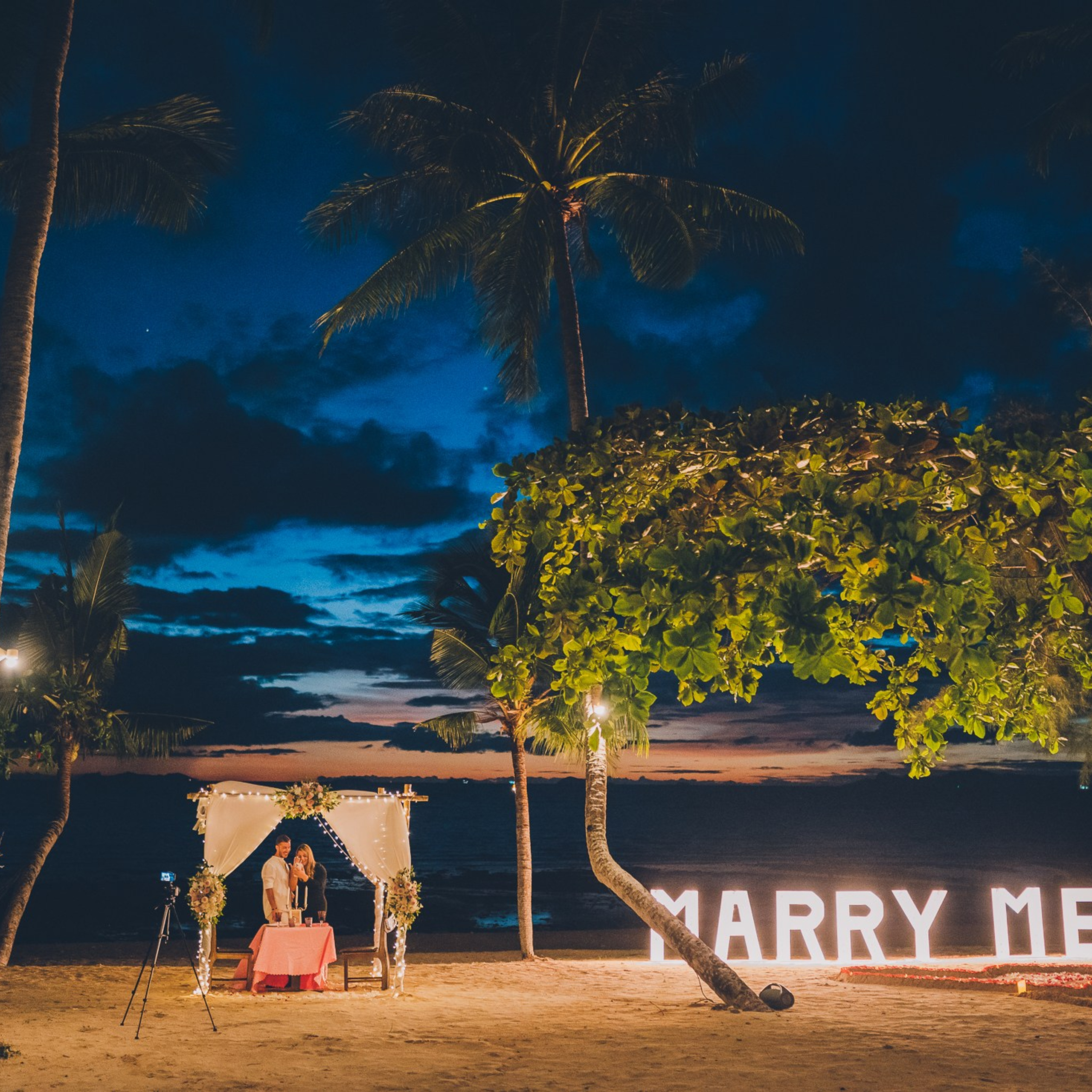 Photo. Romantic proposal on Koh Samui, Thailand