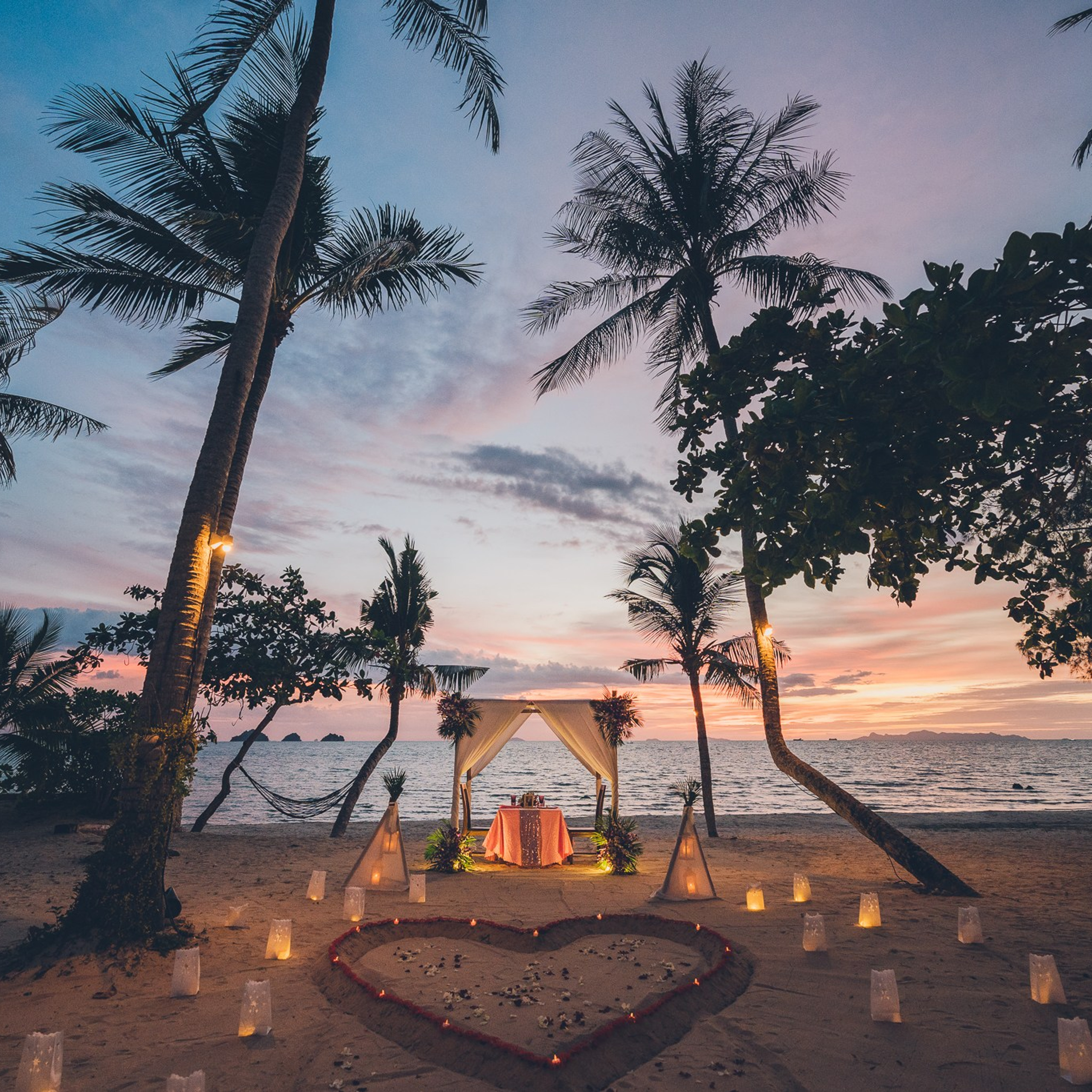 Photo. Romantic proposal on Koh Samui, Thailand