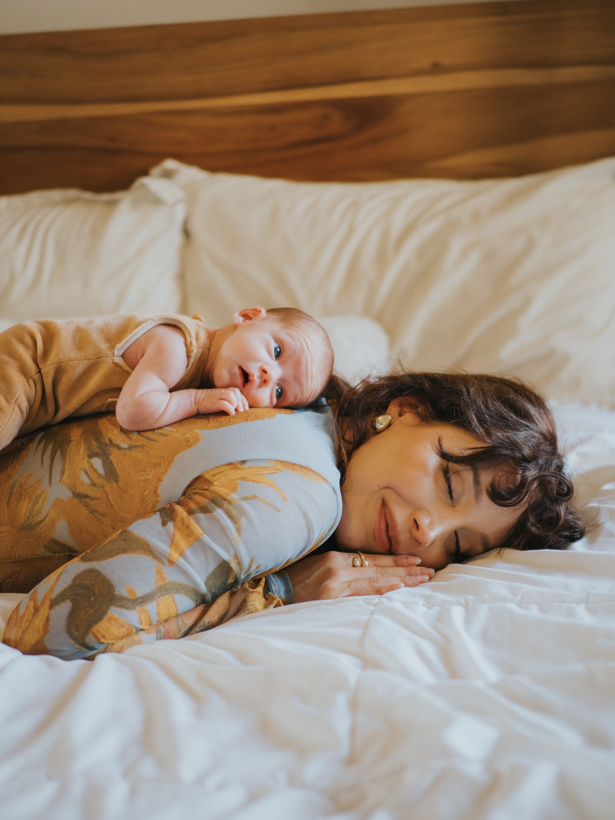 Newborn. Mimosa Studios — Motherhood, Portrait & Family Photographer in Montreal