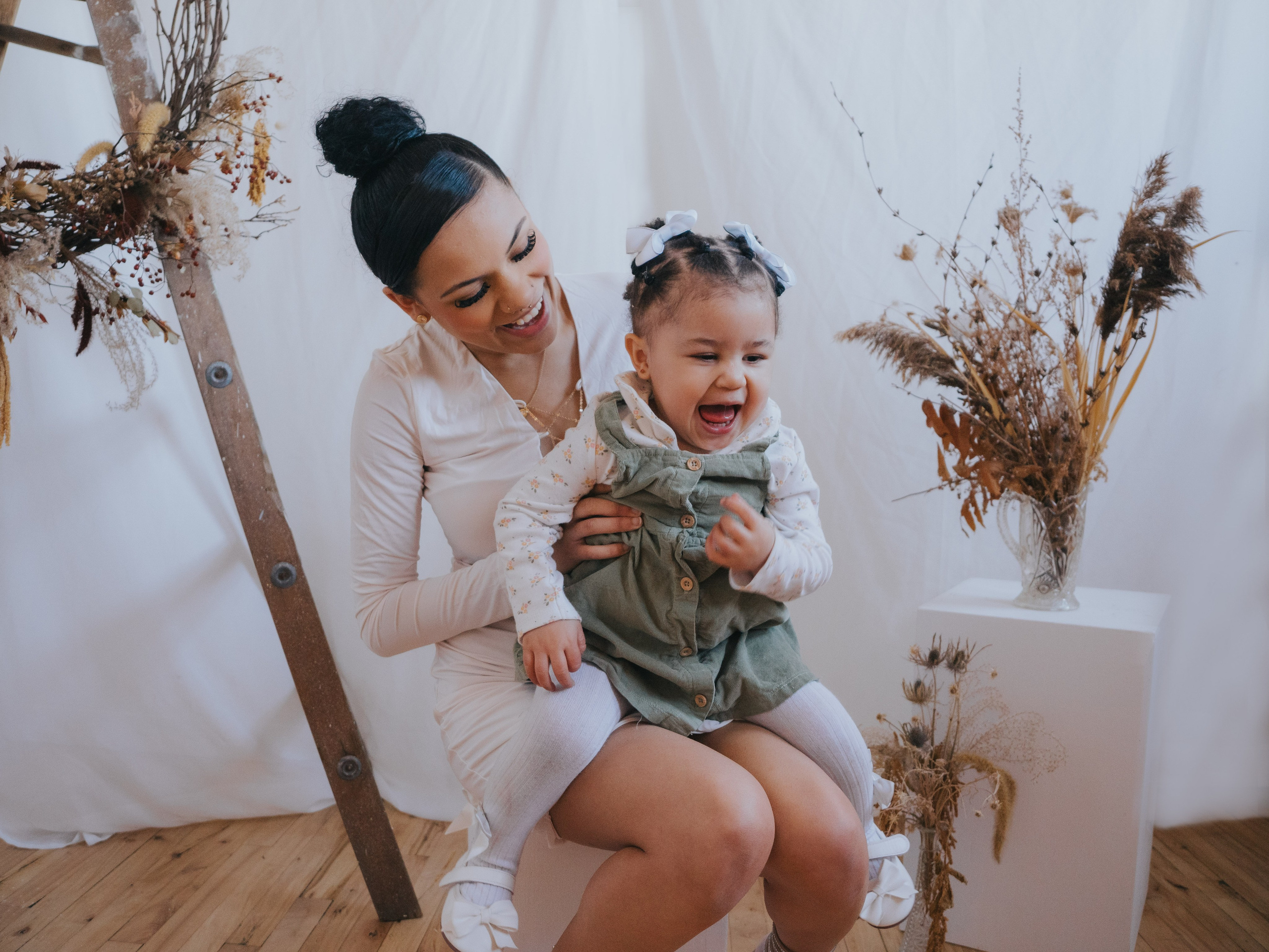 Mothers Day Mini Sessions — the perfect gift for mom!. Mimosa Studios — Motherhood, Portrait & Family Photographer in Montreal