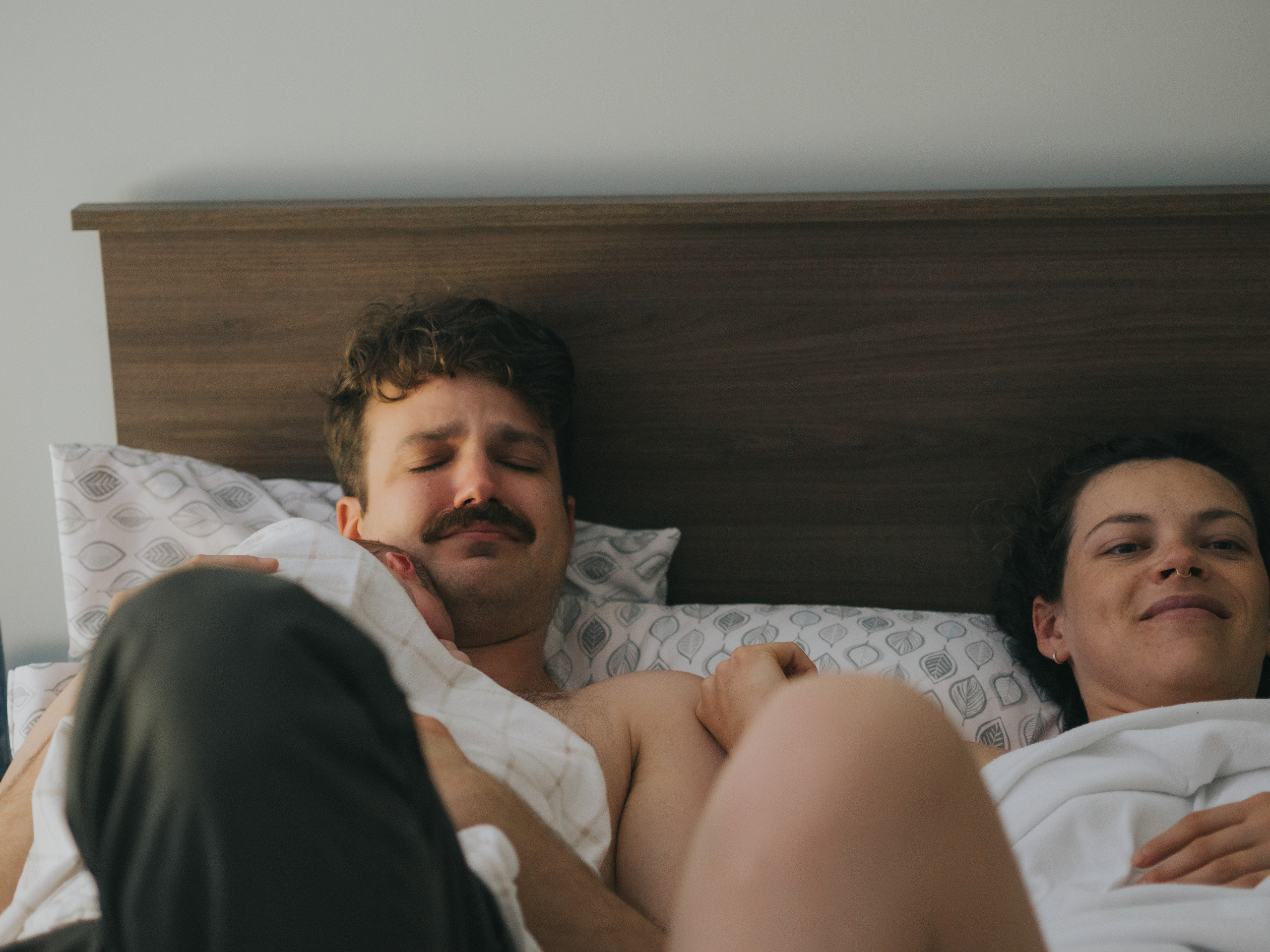 Montreal Birth Photographer — how does birth photography work?. Montreal Wedding Photographer — Muriel Oe Photo