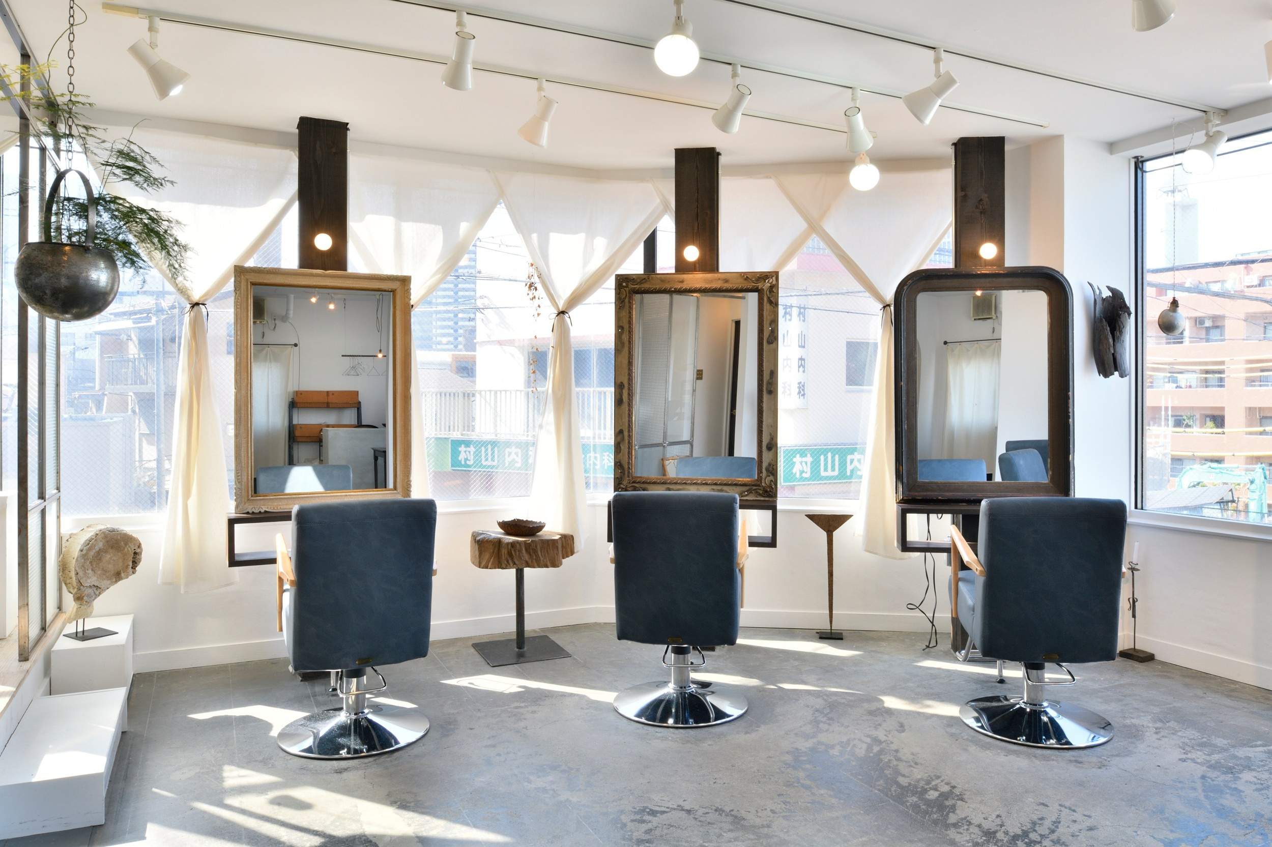 Beauty salon. MT
