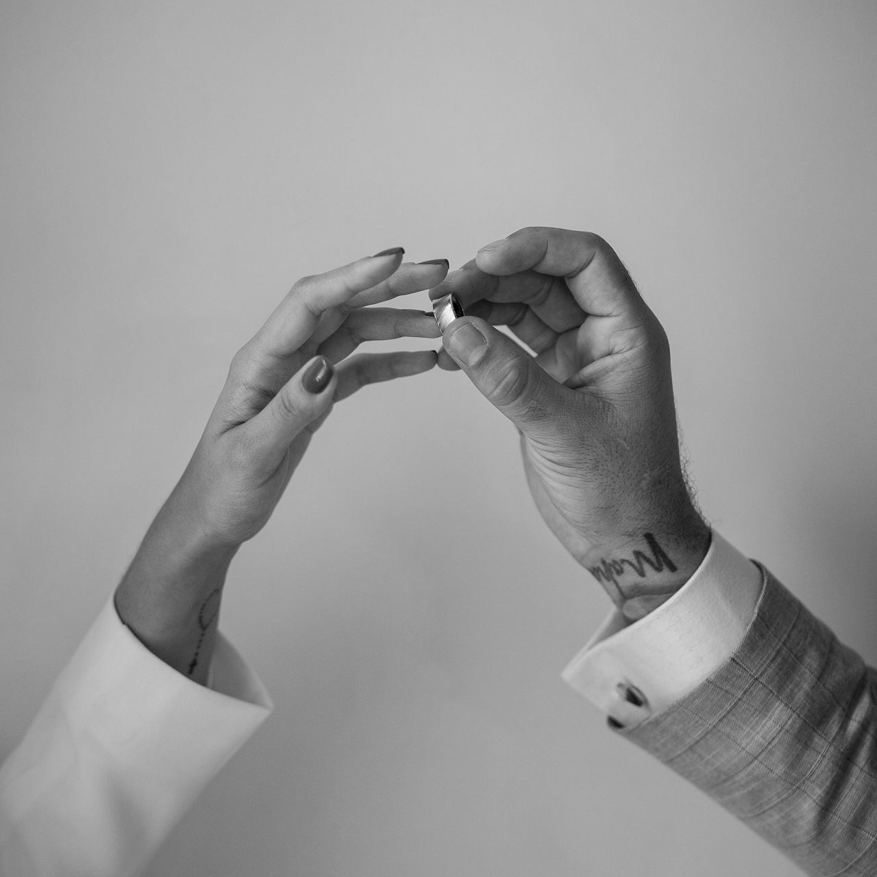 otografia de casamento em Belo Horizonte para casais que querem viver o dia sem ficar posando. Registro leve, direto e natural.