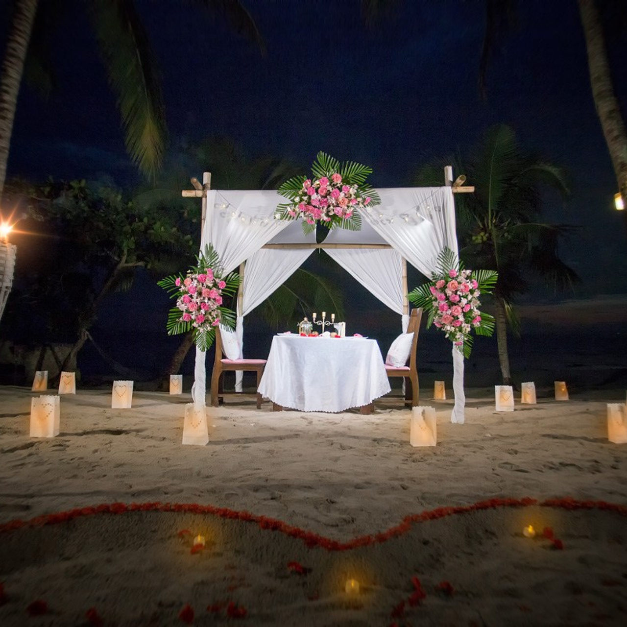 Photo. Romantic proposal on Koh Samui, Thailand