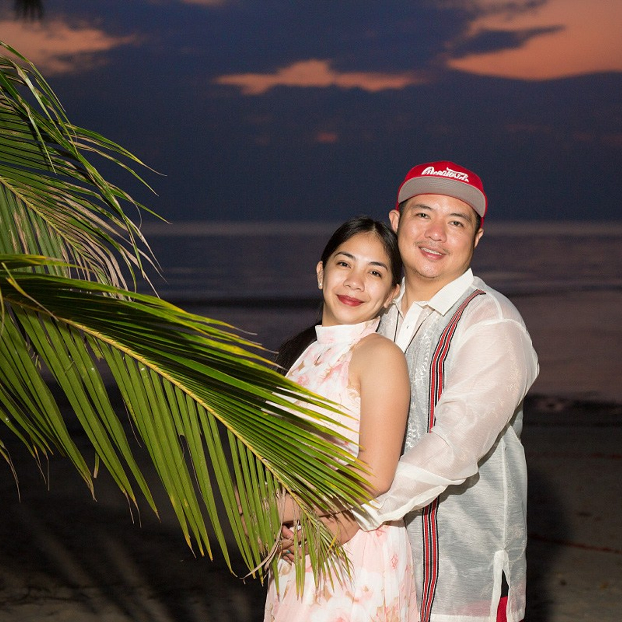 Luxury beach proposal in Koh Samui, Thailand. Private sunset setup with candles, flowers, and ocean view for an unforgettable engagement experience.