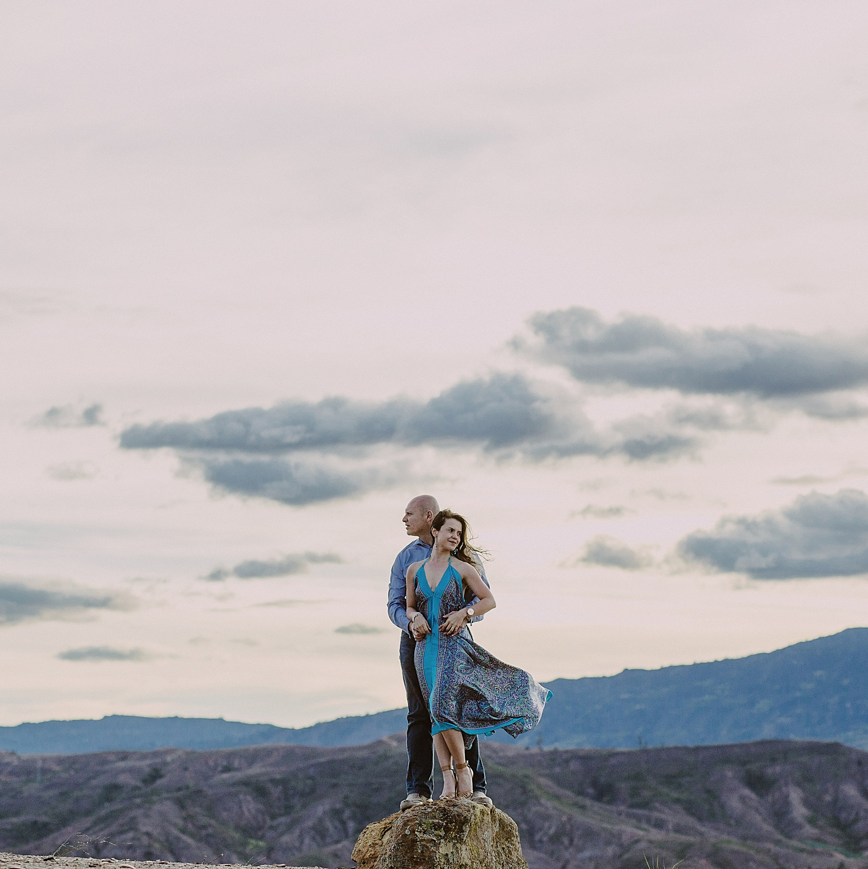 Sesión de novia con estilo elegante y editorial en Villa de Leyva