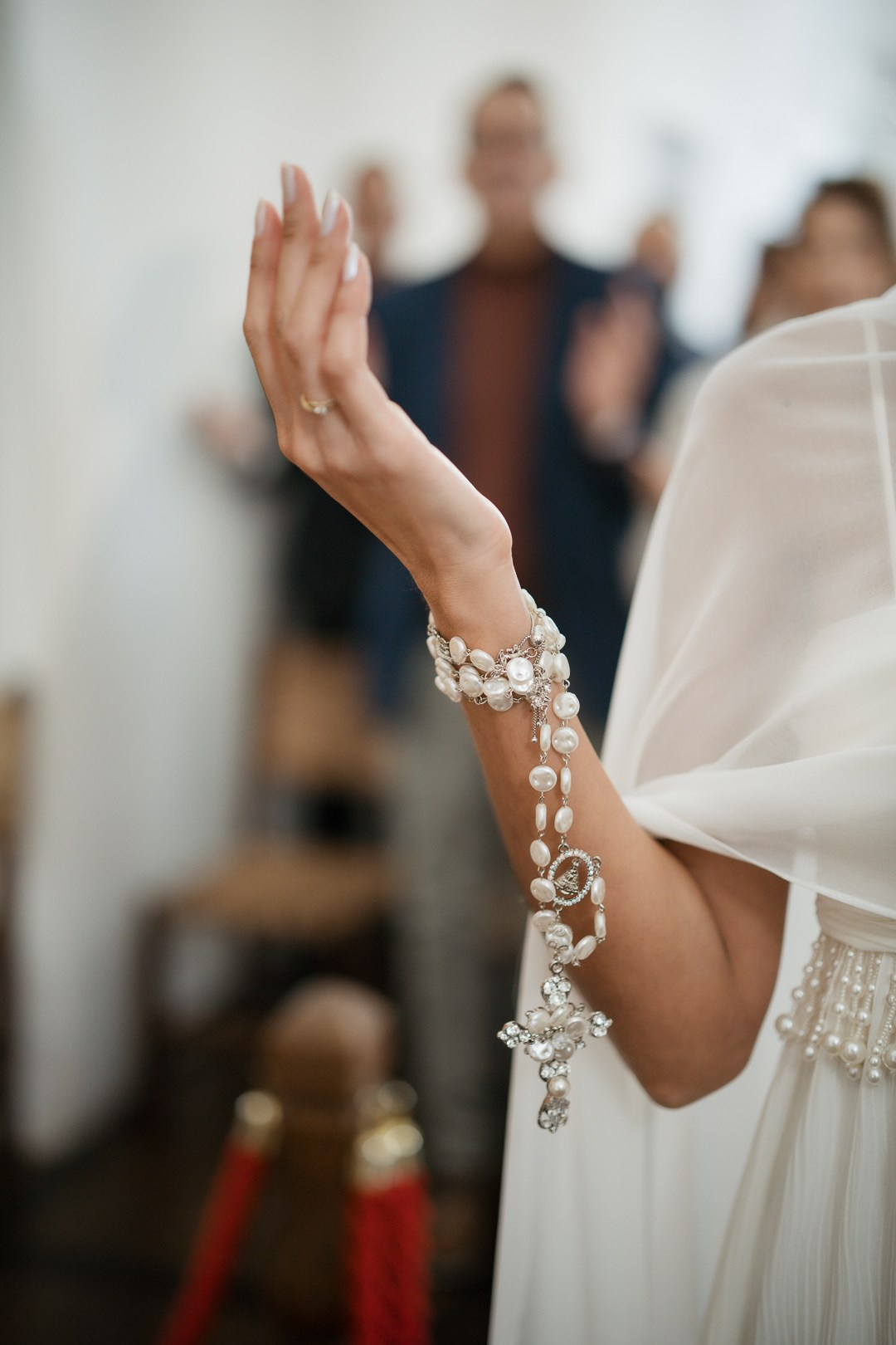 Casamento religioso na Serra da Piedade MG com Julianne e Helder e cobertura da Edu e Josi Fotografia. Fotografias naturais e emocionantes em um cenário histórico de Minas Gerais.