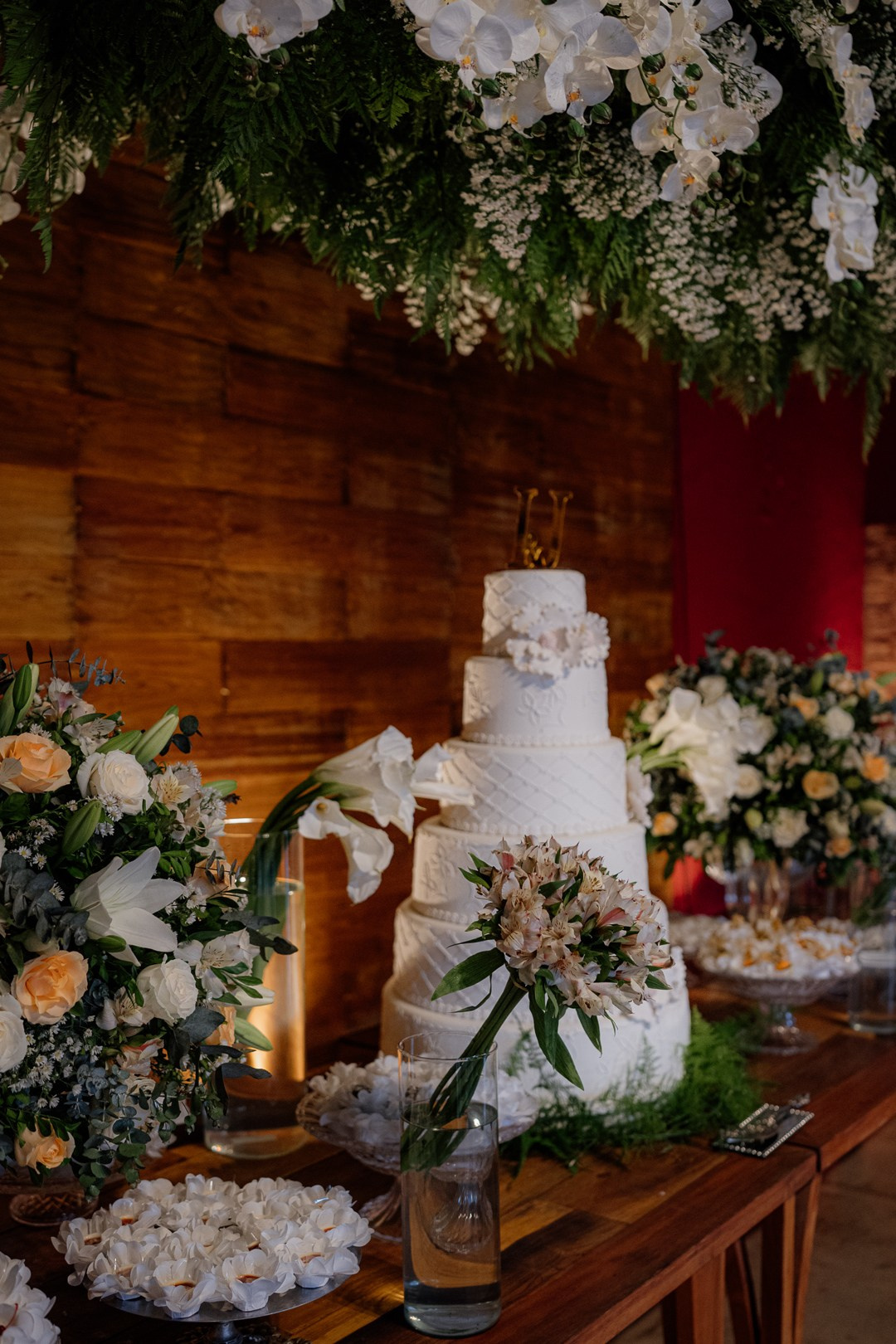 Fotografia documental de casamento de Inga e Jack no Olaria Eventos em Betim MG realizada pela Edu e Josi Fotografia com imagens naturais e emoções verdadeiras.