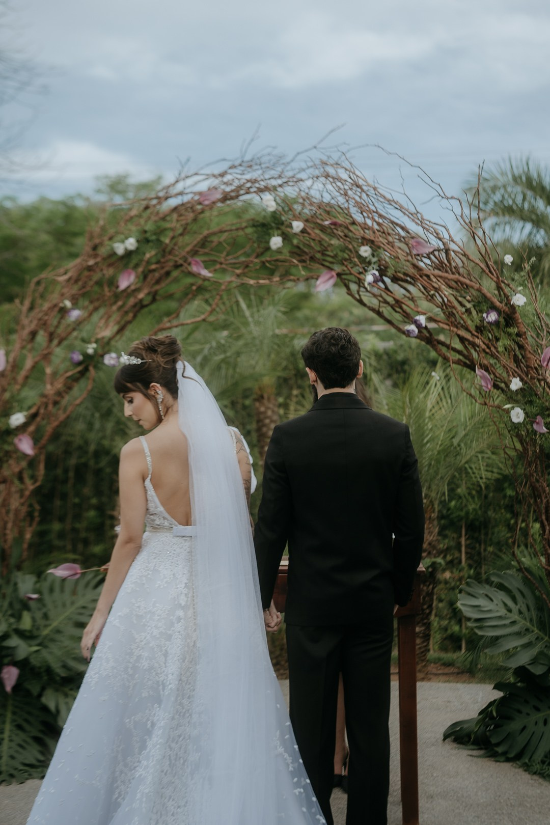 Casamento em Belo Horizonte no Liac Pampulha | Cecília e João em um registro documental contemporâneo e atemporal.