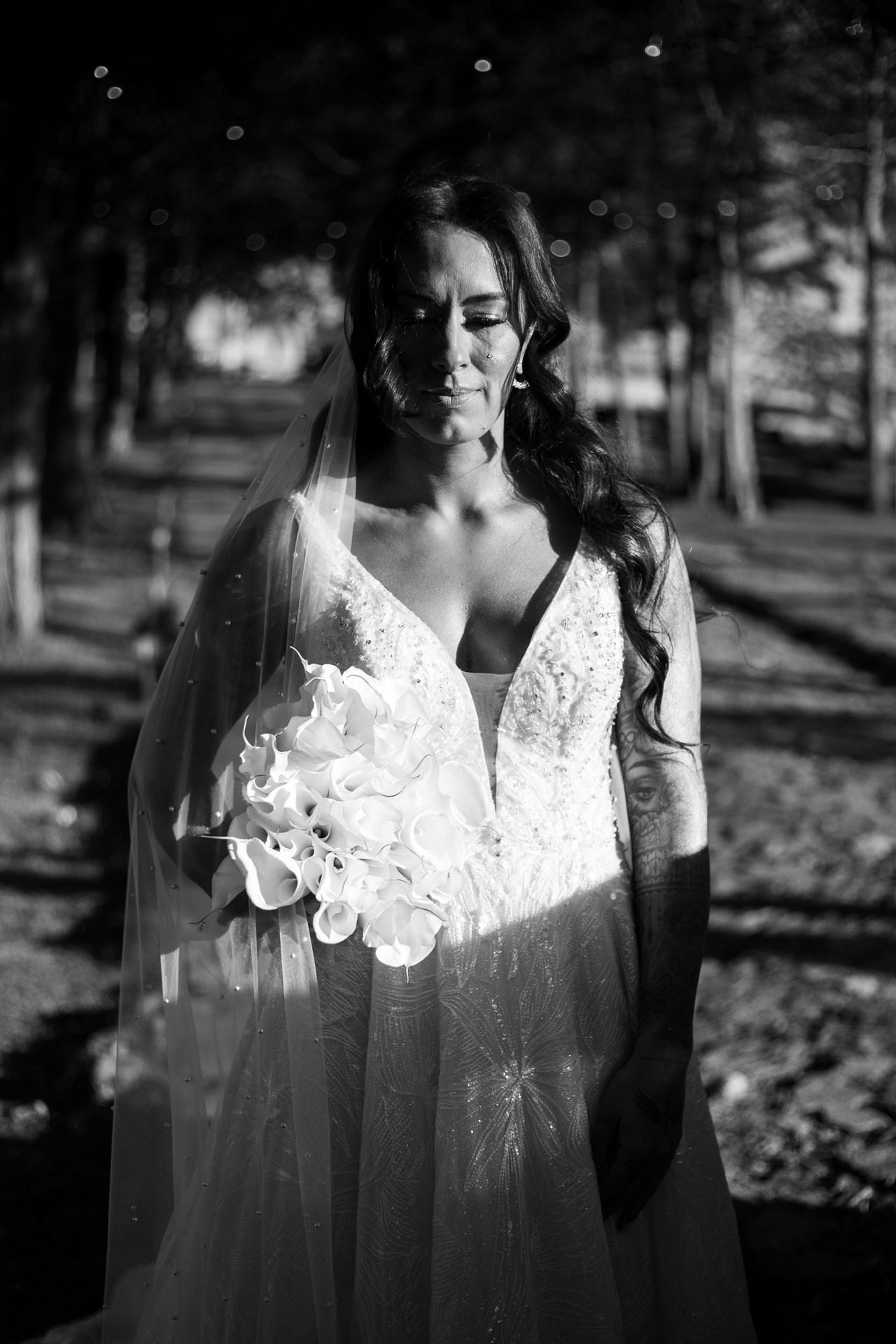Andressa e Henrique viveram um casamento inesquecível no Vila Relicário em Minas Gerais registrado pela Edu e Josi Fotografia.