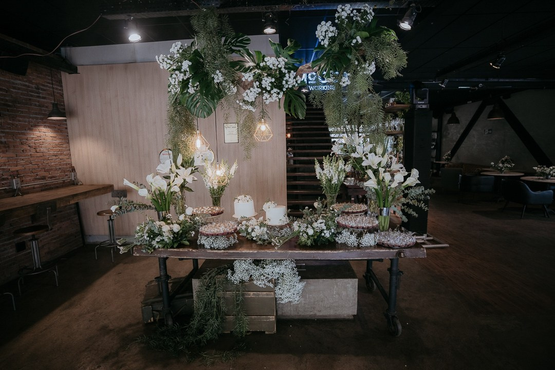 Casamento documental de Julia e Leo no Mocca Coffee & Meals, no Vila da Serra em Nova Lima MG, marcado por uma atmosfera intimista, leve e emocionante. A Edu e Josi Fotografia contou essa história de forma autêntica e verdadeira.