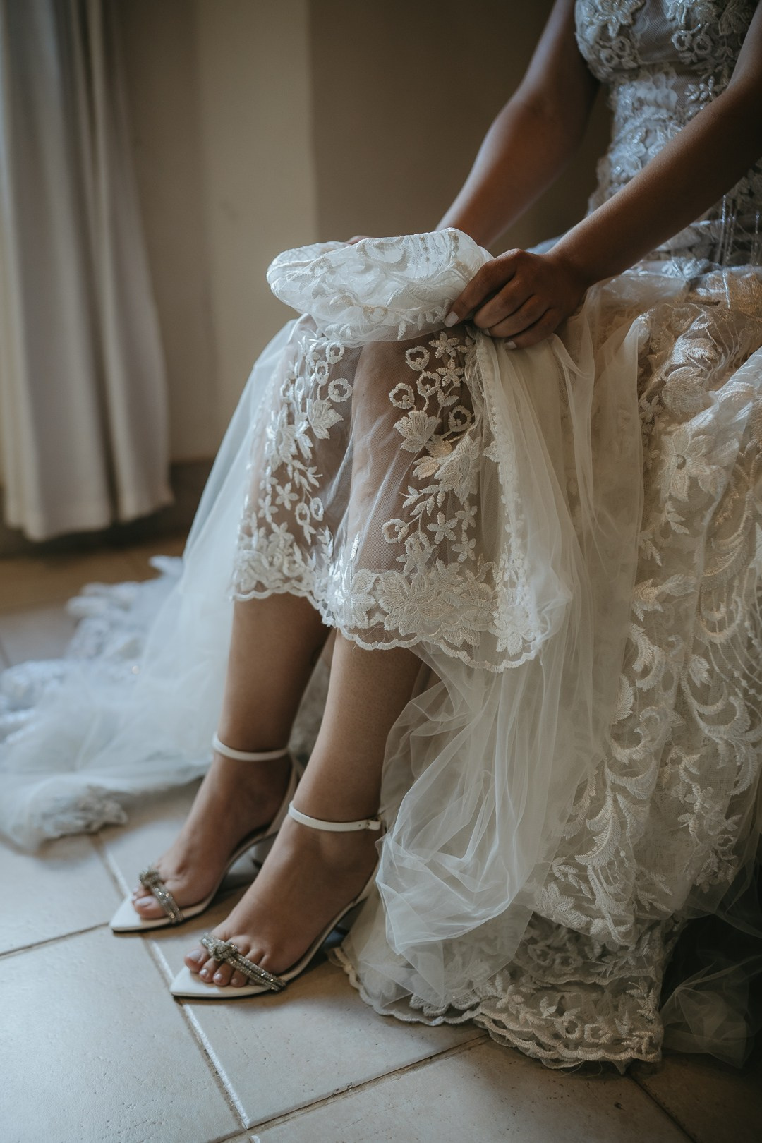 Casamento boho folk de Vivian e Paulo no Espaço Bodocó em Betim com decoração orgânica, emoções intensas e festa animada. A Edu e Josi Fotografia registrou tudo com autenticidade e sensibilidade documental.