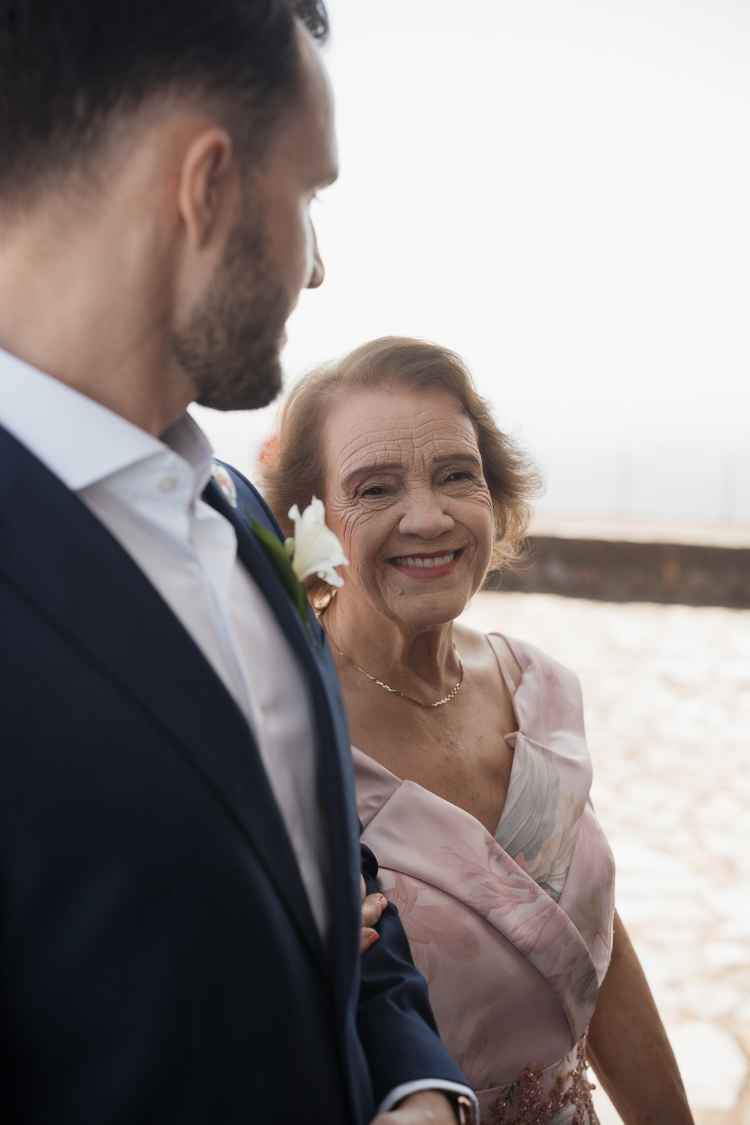 Fotografia documental de casamento no Santuário de Nossa Senhora da Piedade com Julianne e Helder registrada pela Edu e Josi Fotografia em Minas Gerais.