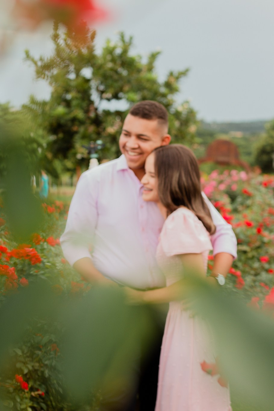 Ensaio Romântico de Casal em Holambra no Bloemen Park | Joyce Maria Fotografia. Joyce Maria Fotografia | Fotógrafa em Holambra