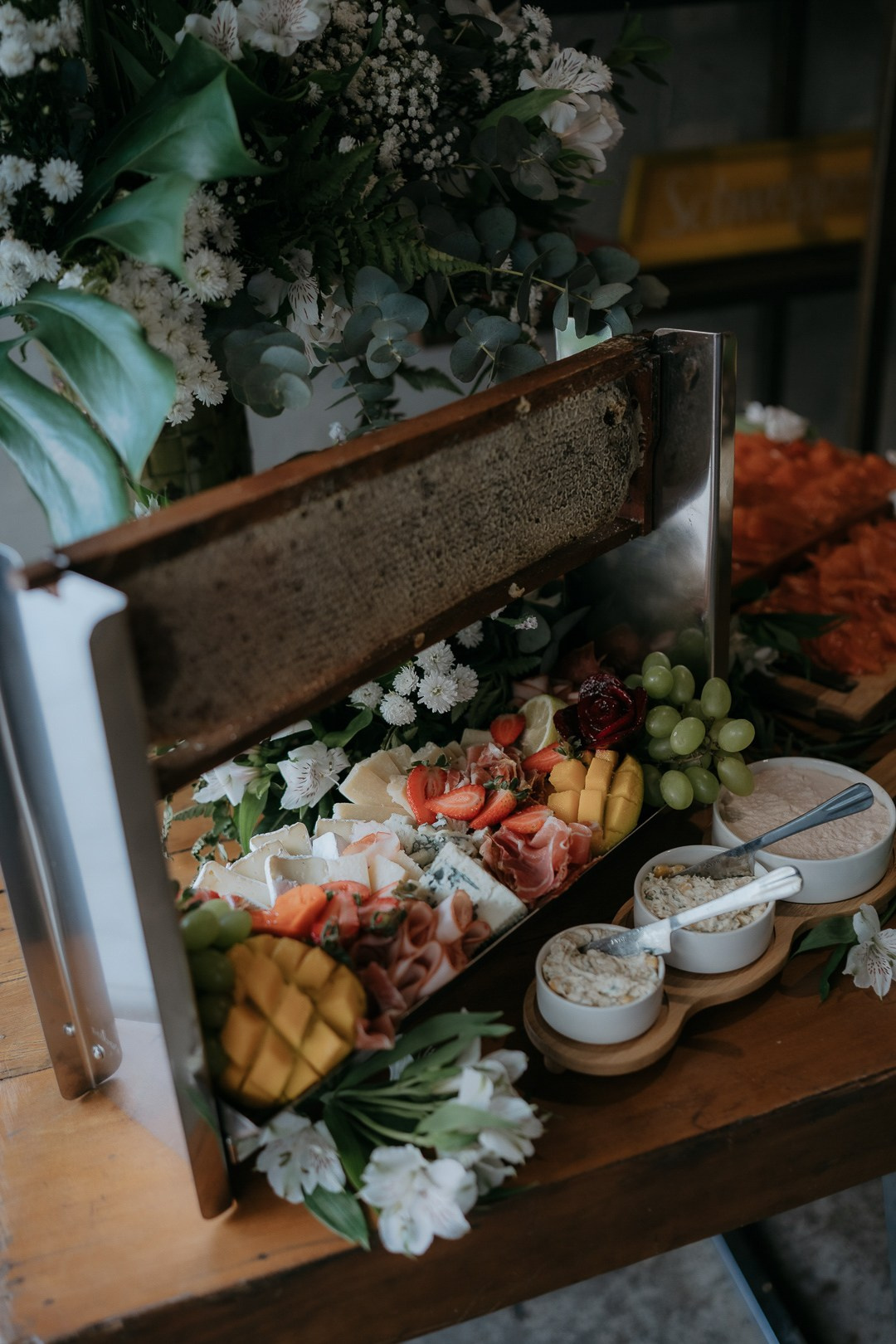 Julia e Leo viveram um casamento documental no Mocca Coffee & Meals, no Vila da Serra, em Nova Lima. A Edu e Josi Fotografia eternizou cada emoção de forma espontânea e verdadeira.