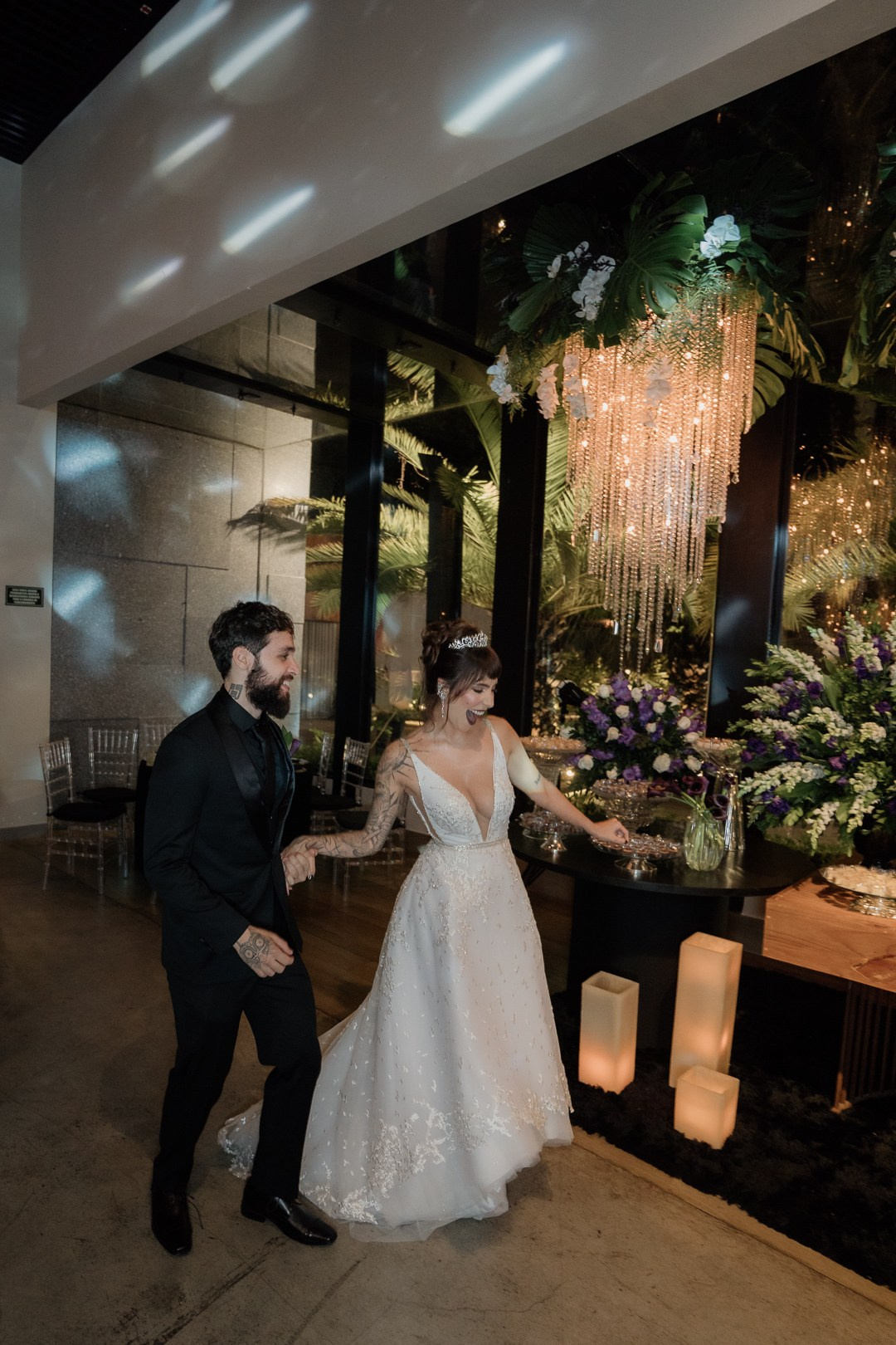 otografia de casamento no Liac Pampulha BH com Cecília e João. Um registro natural, espontâneo e elegante valorizando cada detalhe e emoção do grande dia.