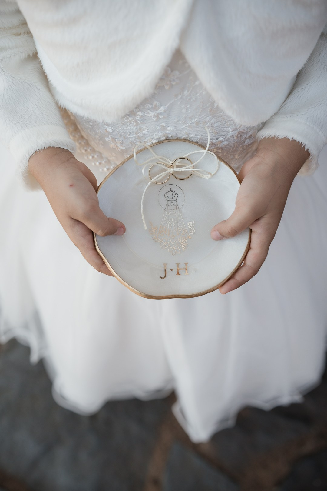 Julianne e Helder na Serra da Piedade MG com casamento religioso na Capela do Santuário de Nossa Senhora da Piedade e fotografia da Edu e Josi Fotografia.
