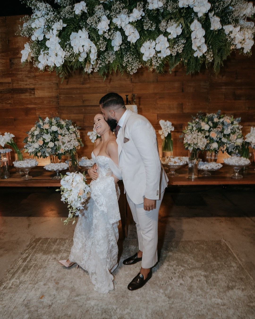 Festa de casamento de Inga e Jack no Olaria Eventos em Betim MG com convidados animados, muita dança e cobertura documental da Edu e Josi Fotografia.
