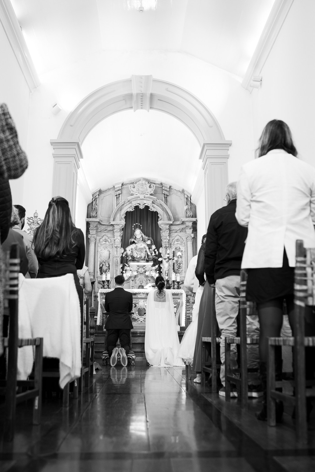 Fotografia de casamento na Serra da Piedade com Julianne e Helder registrada pela Edu e Josi Fotografia. Um casamento elegante e cheio de emoção em Minas Gerais.