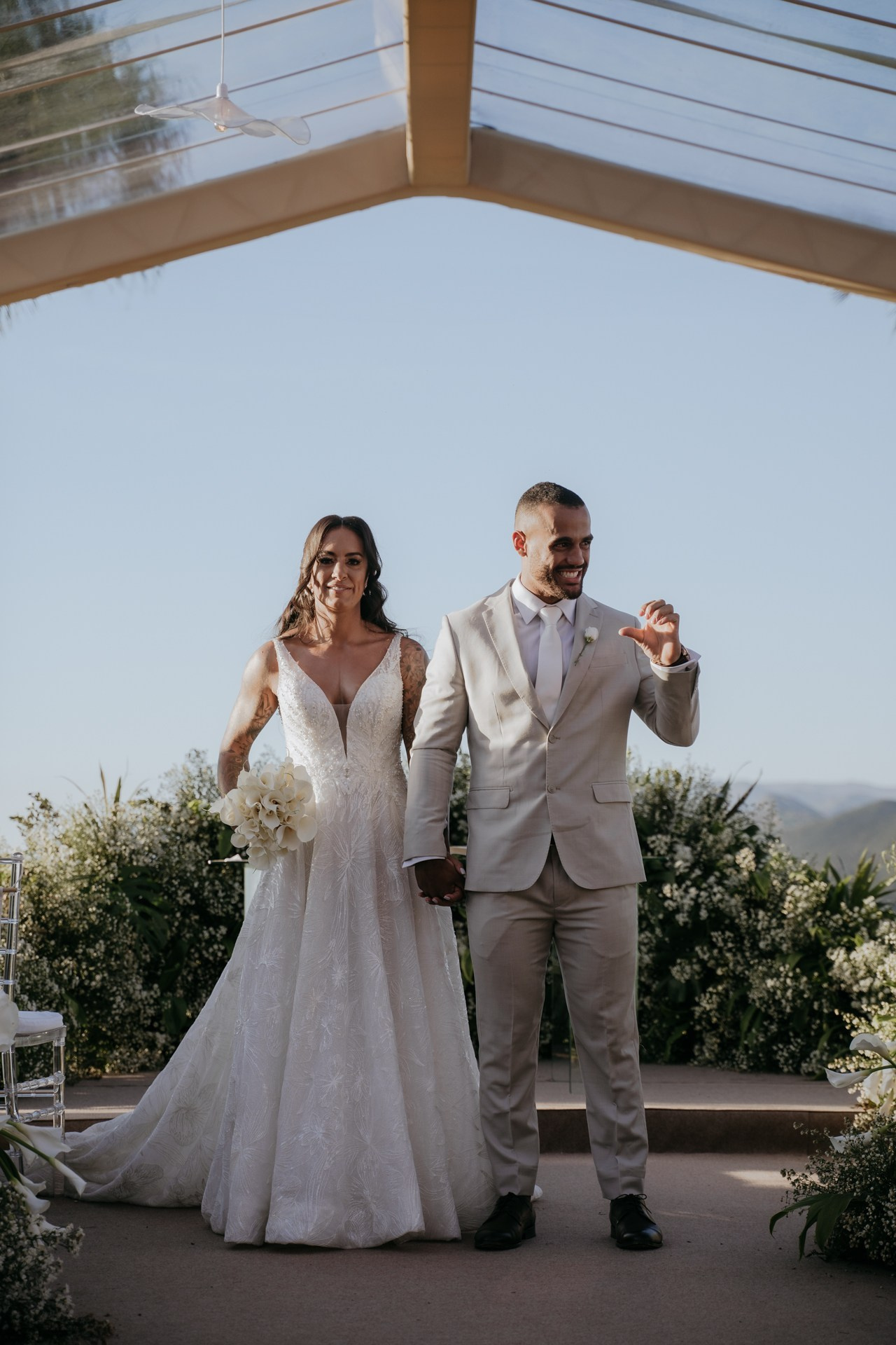 Casamento documental no Vila Relicário em Ouro Preto com Andressa e Henrique registrado pela Edu e Josi Fotografia. Um casamento elegante ao final de tarde em Minas Gerais.