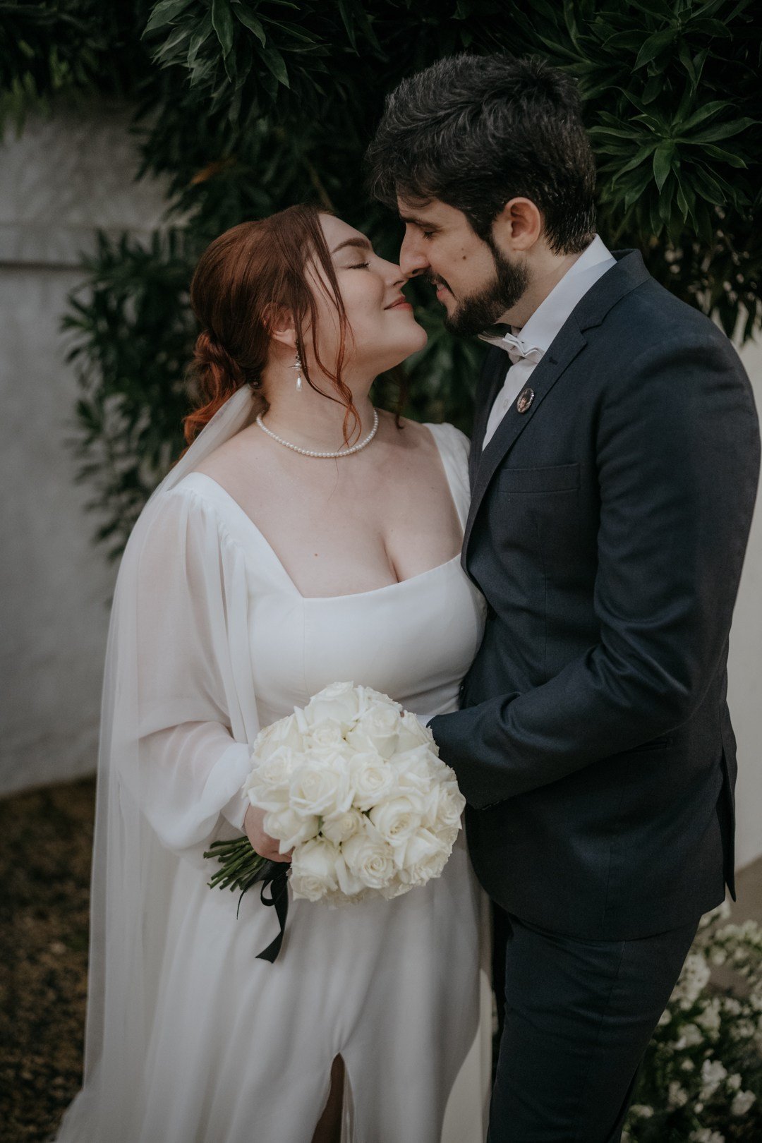 Ayla e Adriano disseram sim no Lá Tertúlia, em Belo Horizonte MG, em uma cerimônia acolhedora e cheia de emoção. A Edu e Josi Fotografia registrou fotos documentais autênticas e momentos espontâneos.
