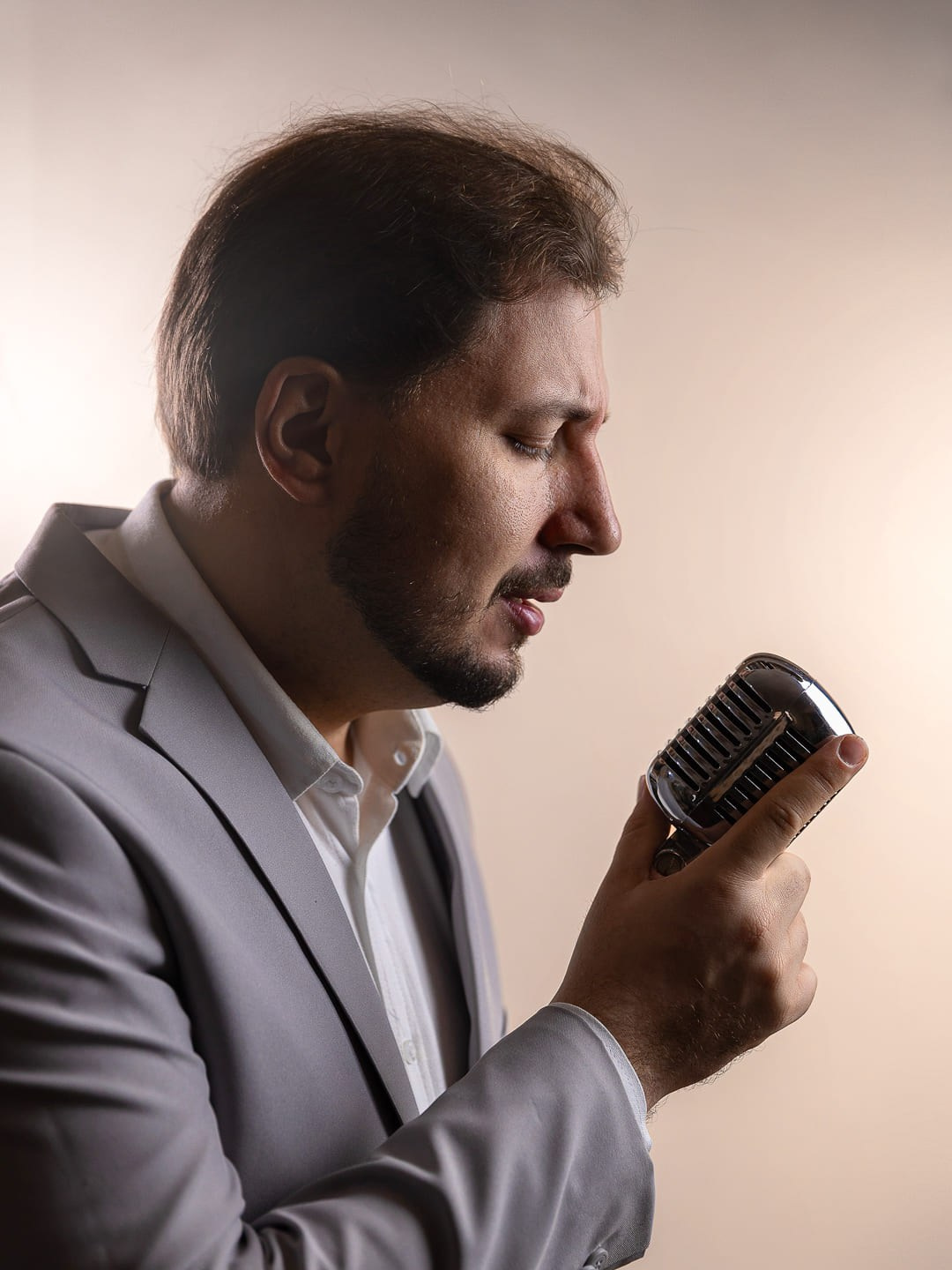 Retrato corporativo profissional em São Paulo pensado para destacar sua experiência, confiança e autoridade. Uma boa fotografia profissional pode transformar a forma como sua marca é percebida.