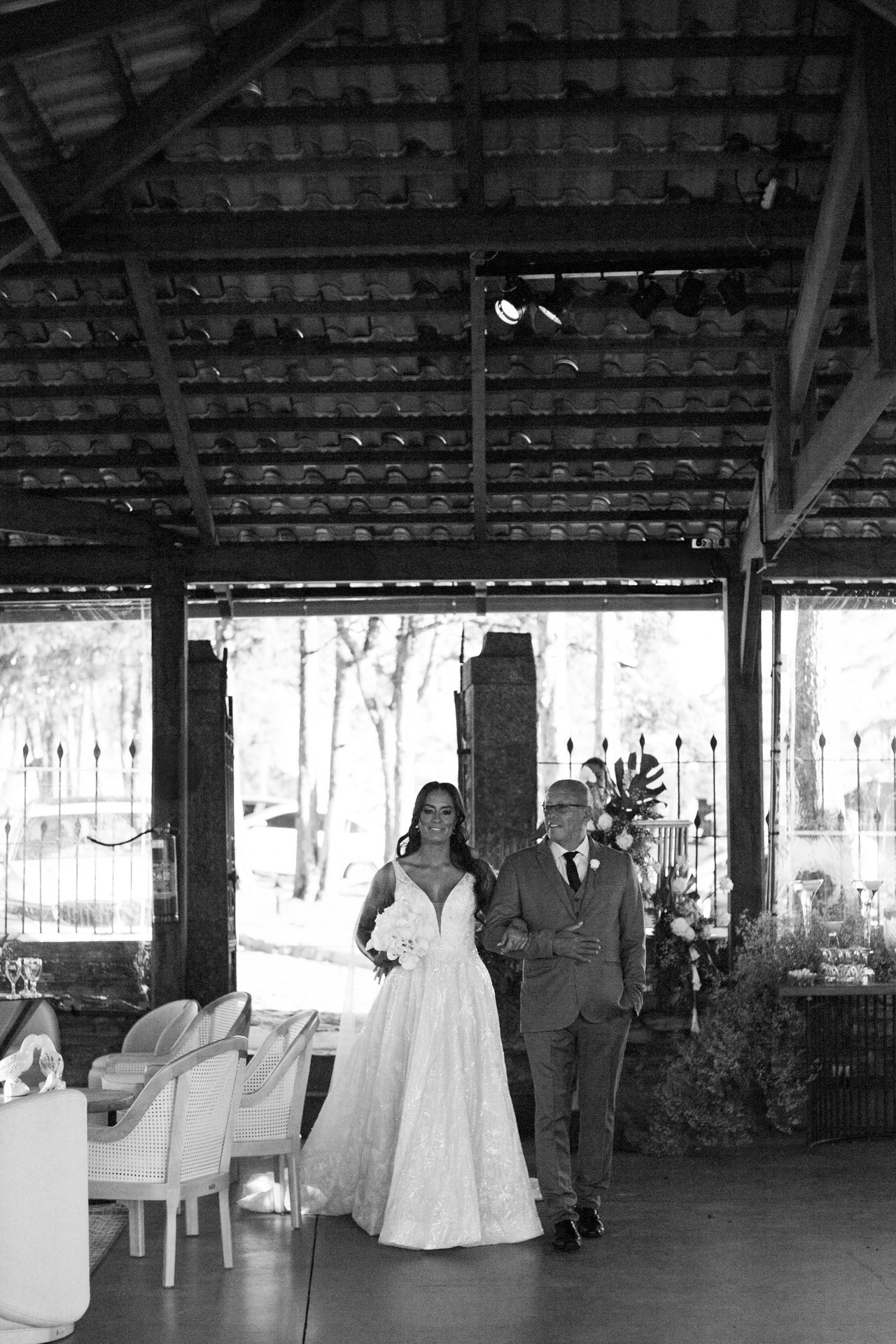 Casamento sofisticado no Vila Relicário em Ouro Preto MG com Andressa e Henrique e cobertura natural da Edu e Josi Fotografia.
