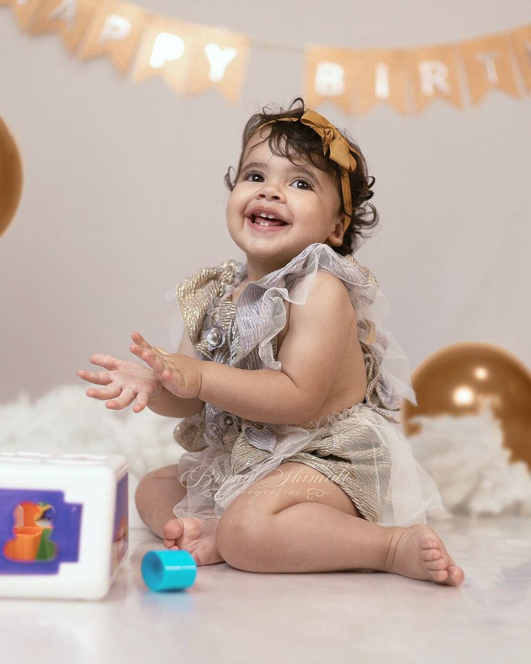 Fotógrafa infantil em São Paulo especializada em ensaios em estúdio. Um momento divertido para a criança e fotografias cheias de expressão para a família guardar para sempre.