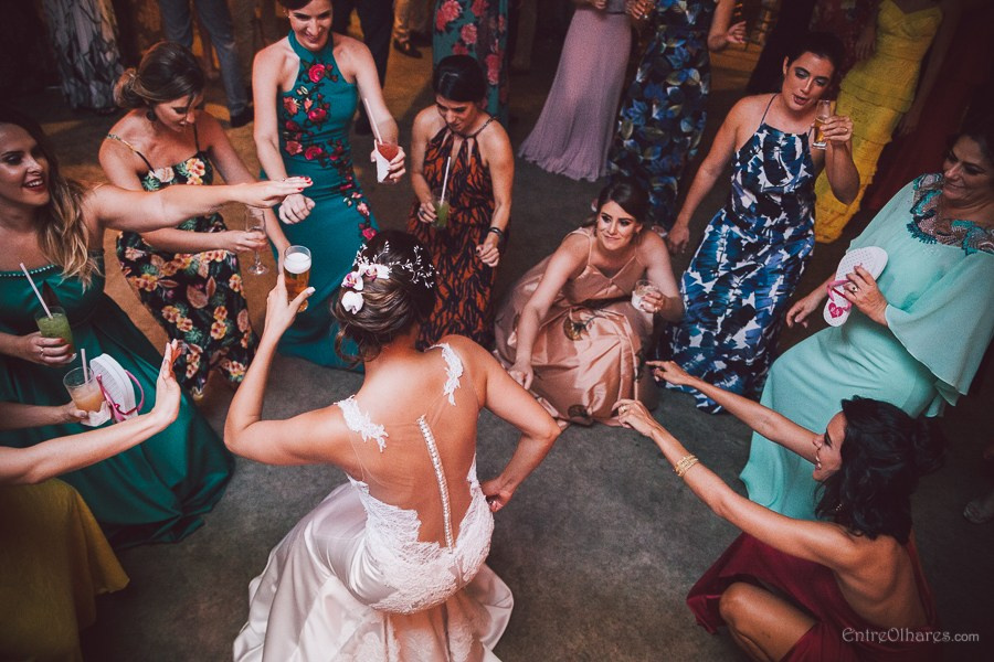 Casamento de Márcia e Marcos na Casa de Chá em Aldeia Pernambuco. Casamento ao ar livre. EntreOlhares Fotografia e Filmagem de Casamentos em Recife/PE e João Pessoa/PB — Momentos únicos eternizados com sensibilidade