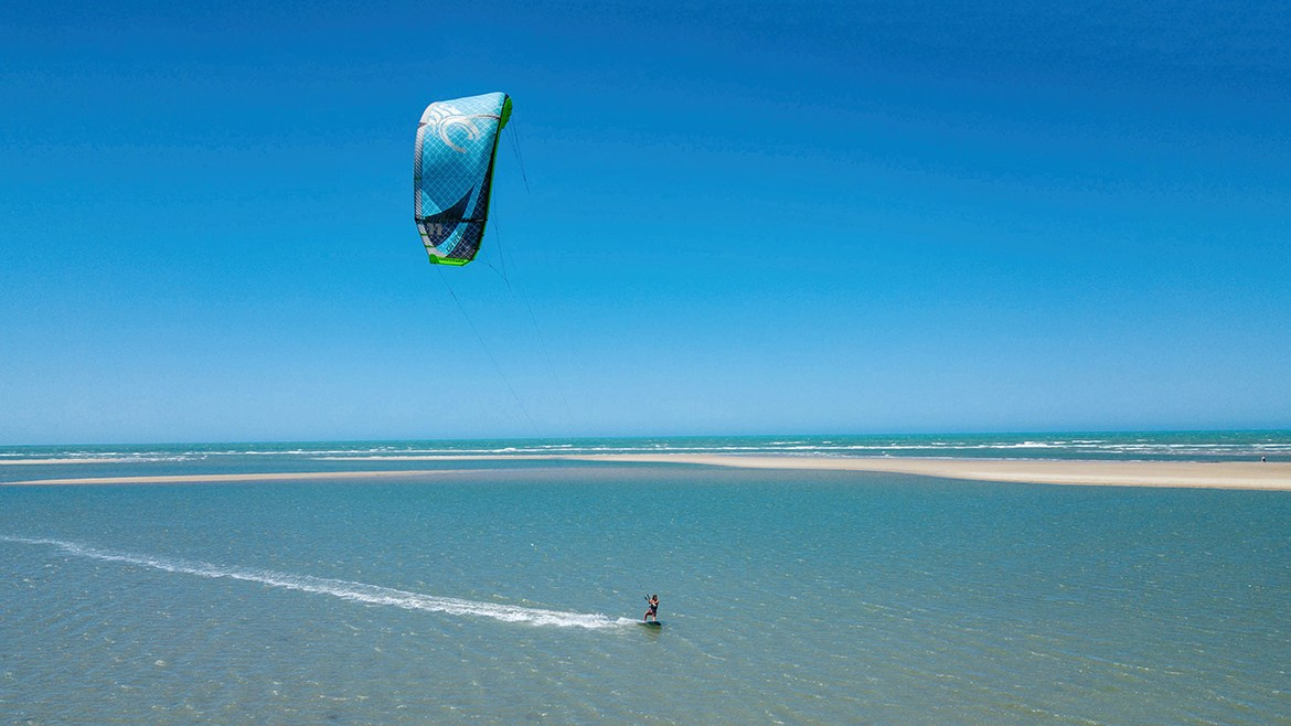 Kitesurfing. R&S Fotografia e Filme fotografamos e filmamos casamentos, ensaios diversos, eventos em geral e hotelaria