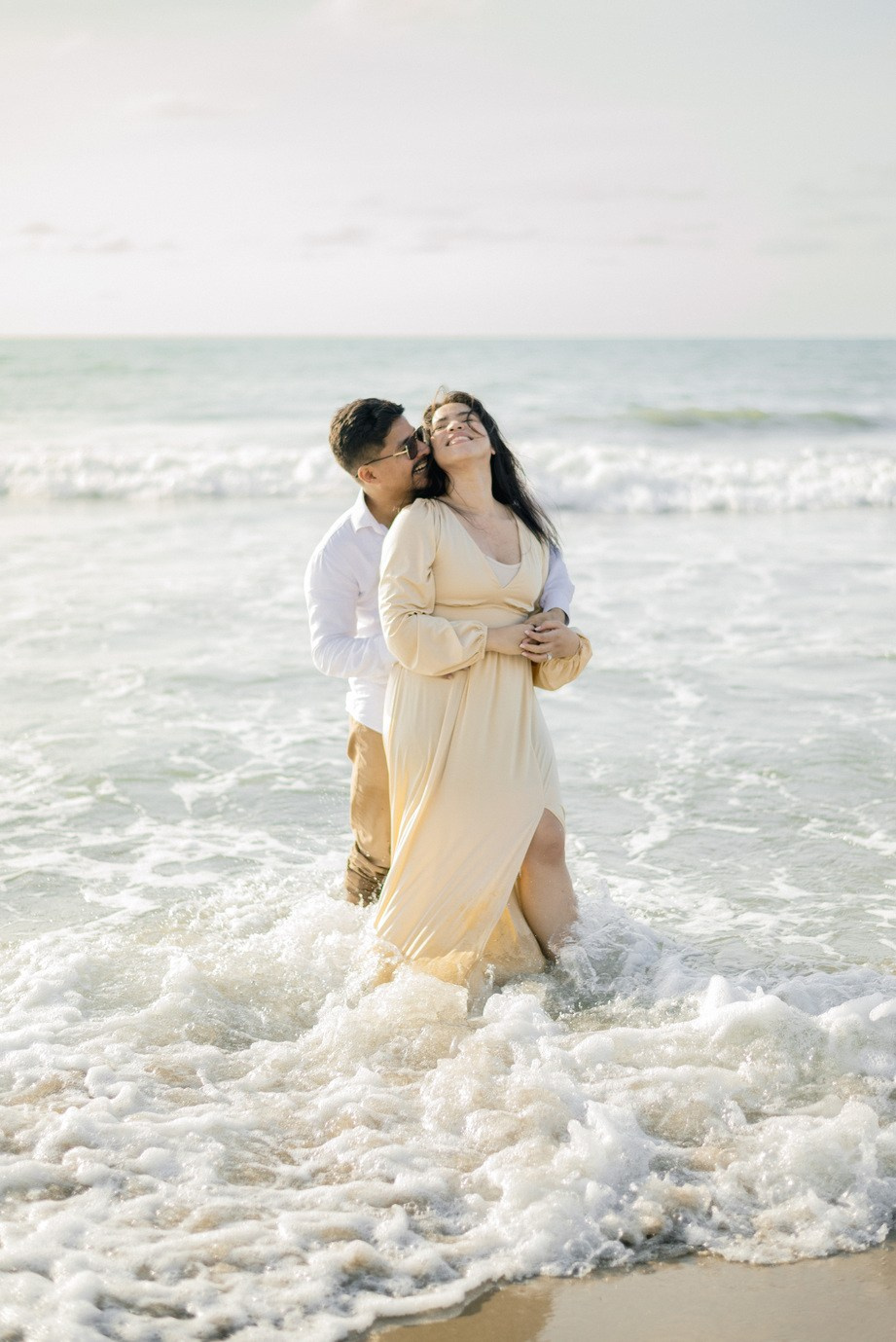 fotografía de Prebodas y bodas  en playas del Atlántico por BanderArt.