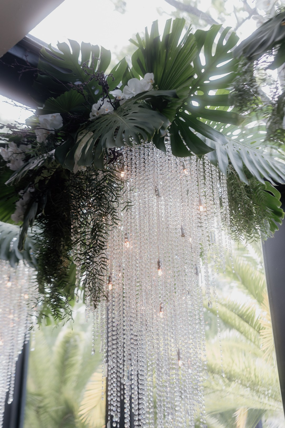 Casamento em BH no Liac Pampulha com Cecília e João. Fotografias documentais e sofisticadas valorizando a conexão, os detalhes e os momentos espontâneos do casal.