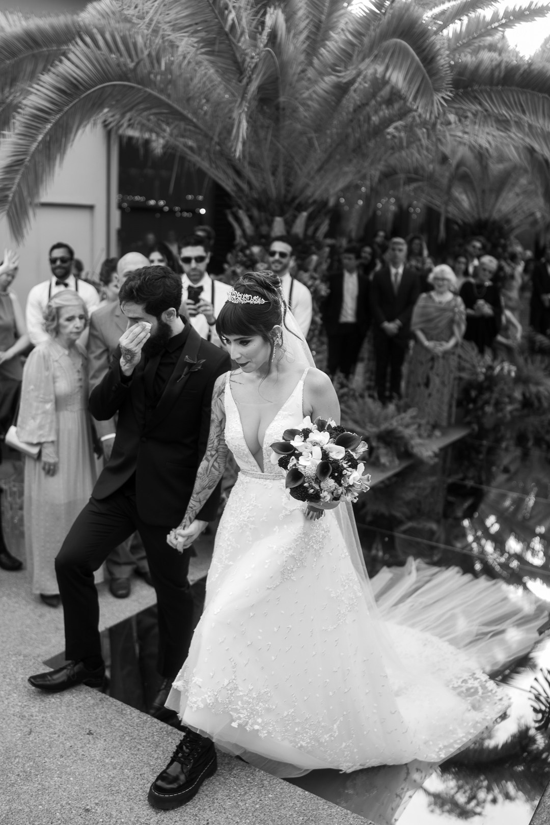 Casamento documental no Liac Pampulha BH com imagens naturais, elegantes e espontâneas de Cecília e João.