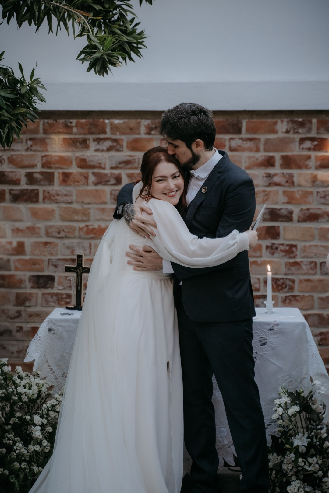O casamento documental de Ayla e Adriano no Lá Tertúlia em Belo Horizonte foi marcado por lágrimas de alegria, conexão genuína e momentos inesquecíveis. A Edu e Josi Fotografia eternizou cada detalhe com naturalidade.
