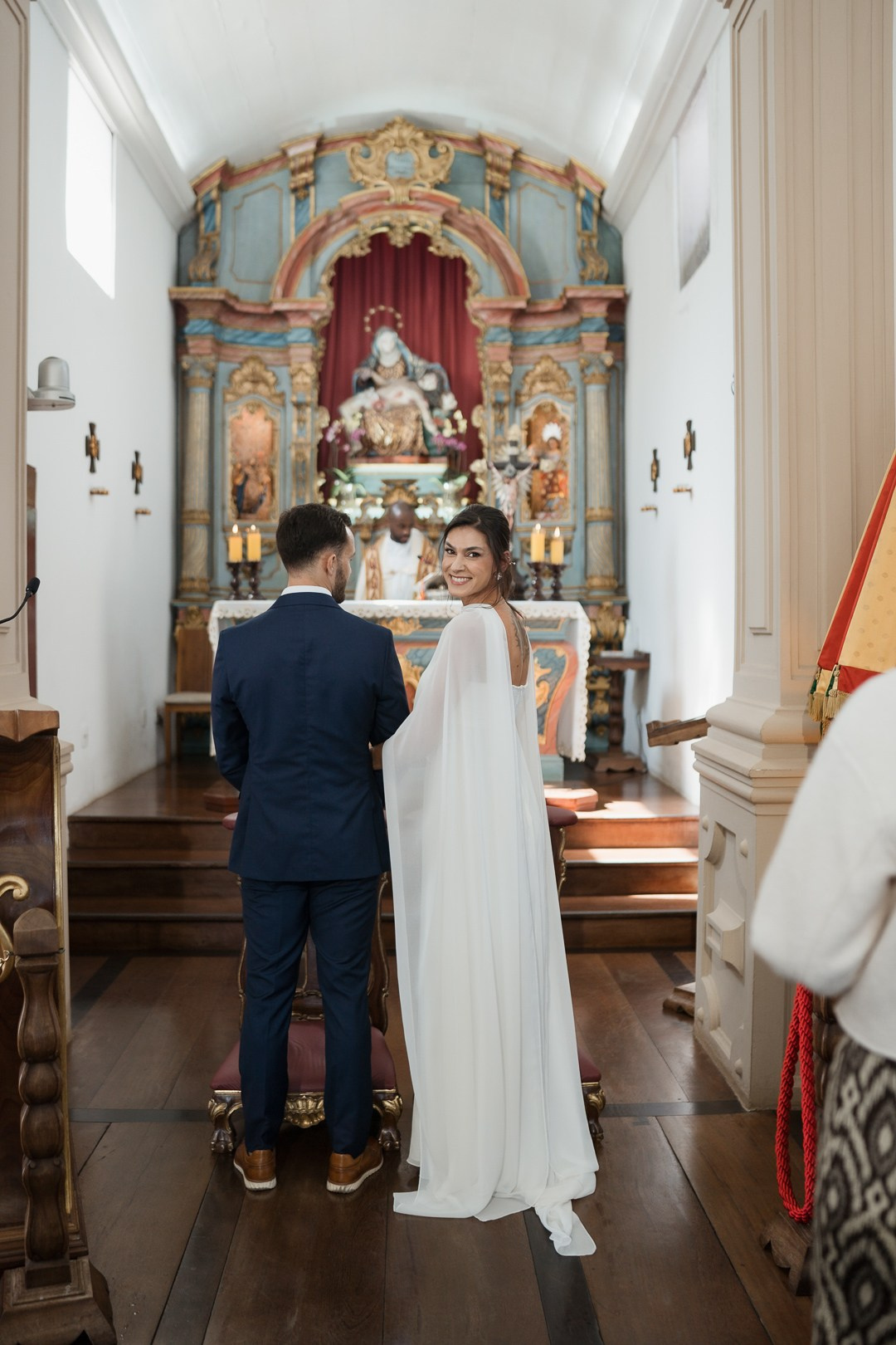 Casamento elegante de Julianne e Helder na Serra da Piedade em Minas Gerais registrado pela Edu e Josi Fotografia com estilo documental.