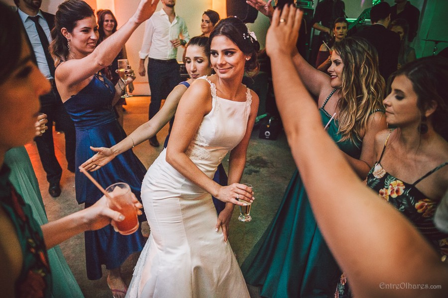 Casamento de Márcia e Marcos na Casa de Chá em Aldeia Pernambuco. Casamento ao ar livre. EntreOlhares Fotografia e Filmagem de Casamentos em Recife/PE e João Pessoa/PB — Momentos únicos eternizados com sensibilidade
